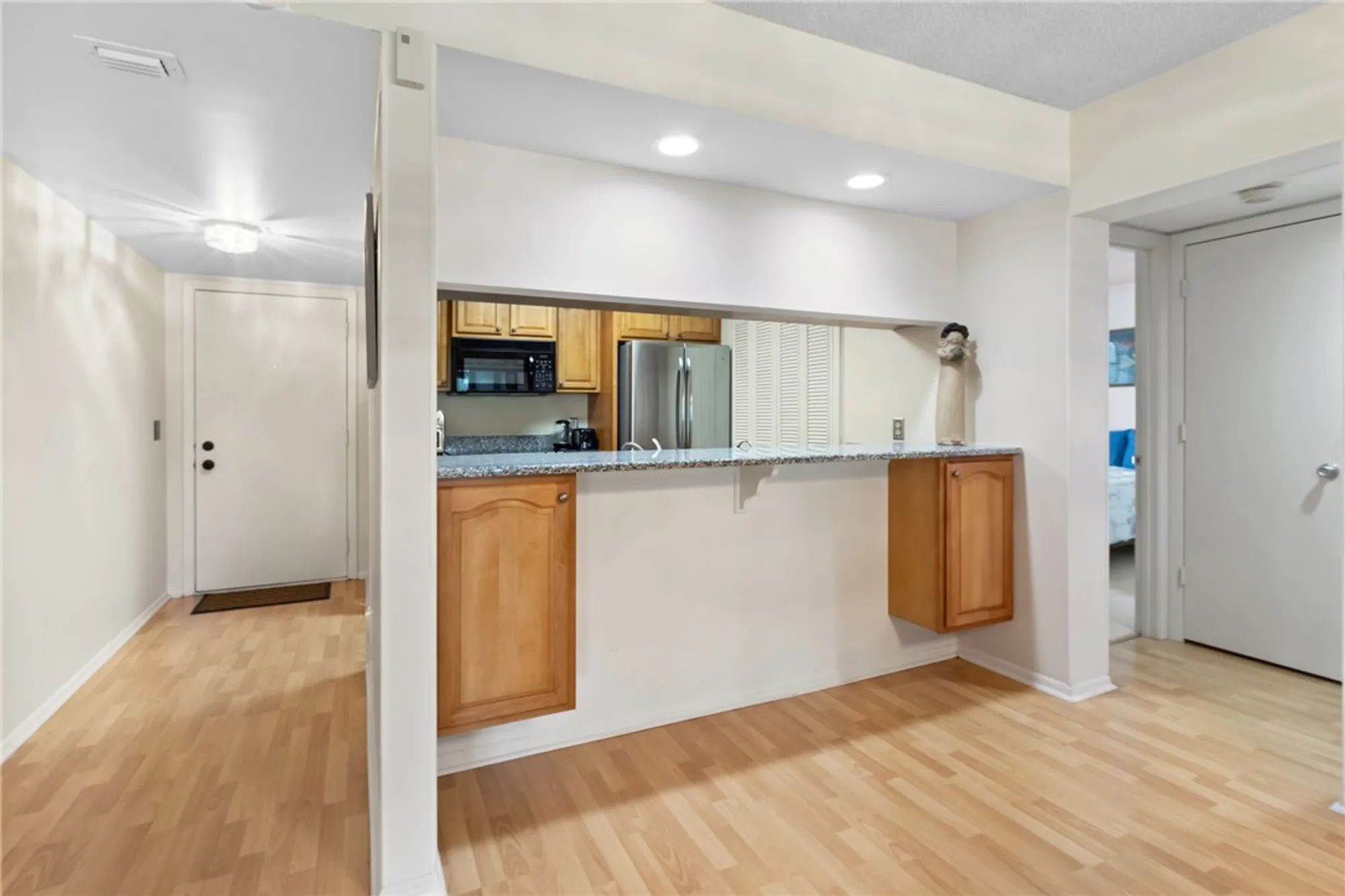 Property Slideshow image 6 of 33 | 25 plantation dr apt 201, Vero Beach, FL, 32966