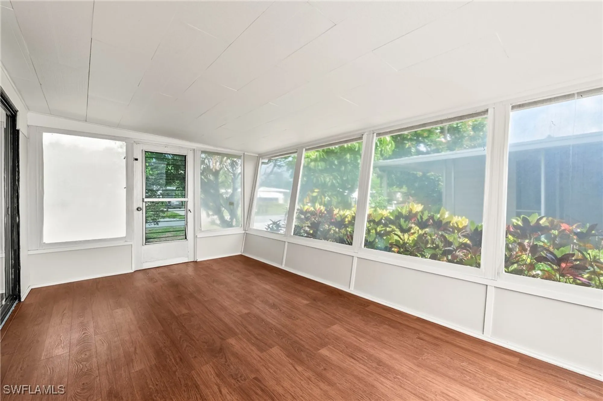 Property Slideshow image 17 of 28 | 40 le mans dr, Naples, FL, 34112