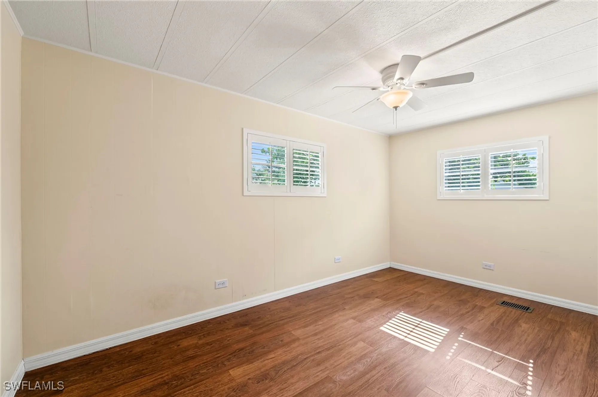 Property Slideshow image 12 of 28 | 40 le mans dr, Naples, FL, 34112