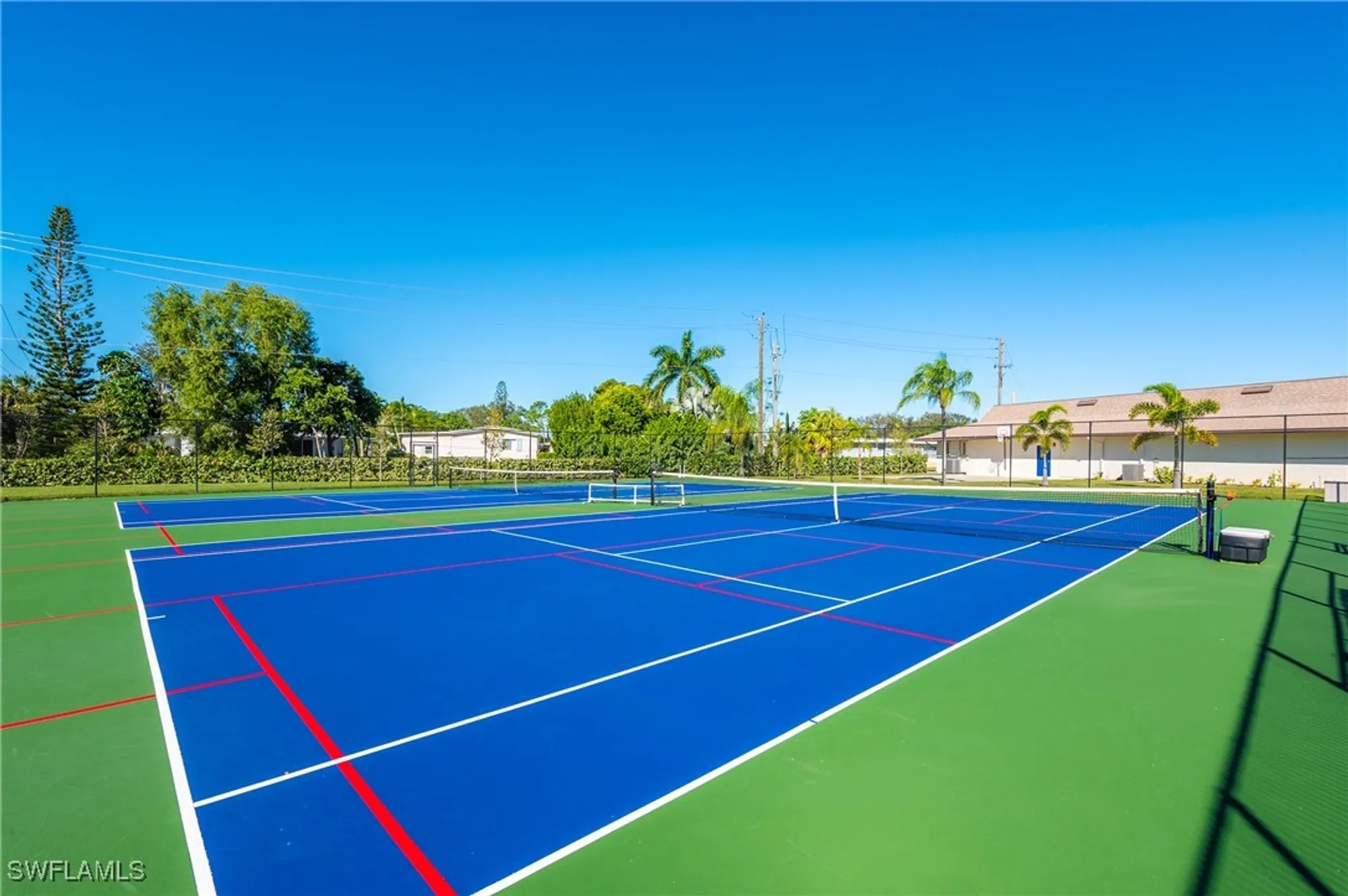 Property Slideshow image 24 of 28 | 40 le mans dr, Naples, FL, 34112