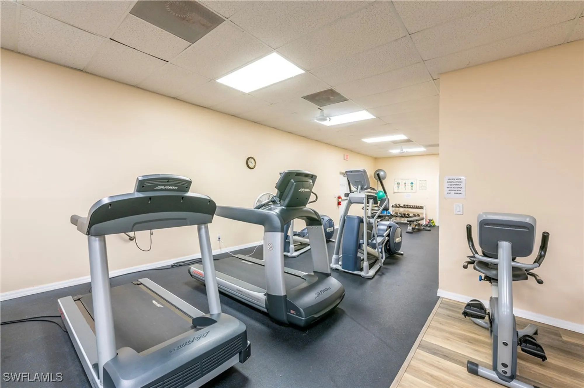 Property Slideshow image 25 of 28 | 40 le mans dr, Naples, FL, 34112