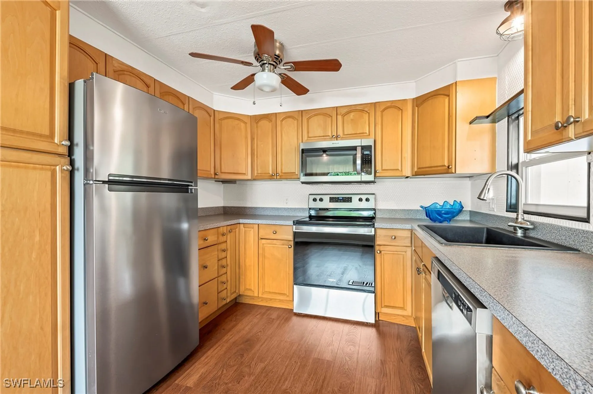 Property Slideshow image 2 of 28 | 40 le mans dr, Naples, FL, 34112