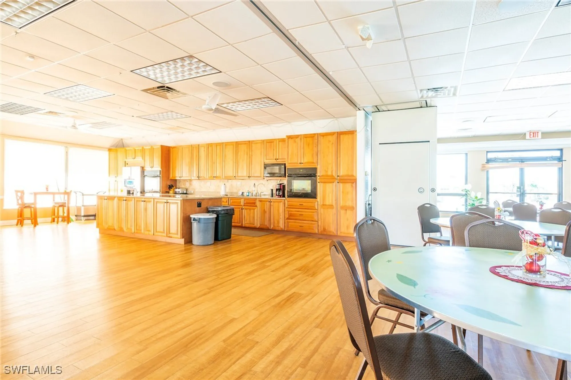 Property Slideshow image 23 of 28 | 40 le mans dr, Naples, FL, 34112