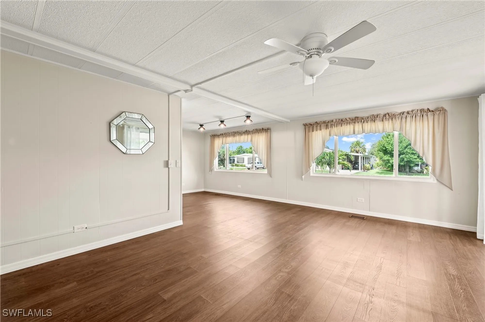 Property Slideshow image 5 of 28 | 40 le mans dr, Naples, FL, 34112