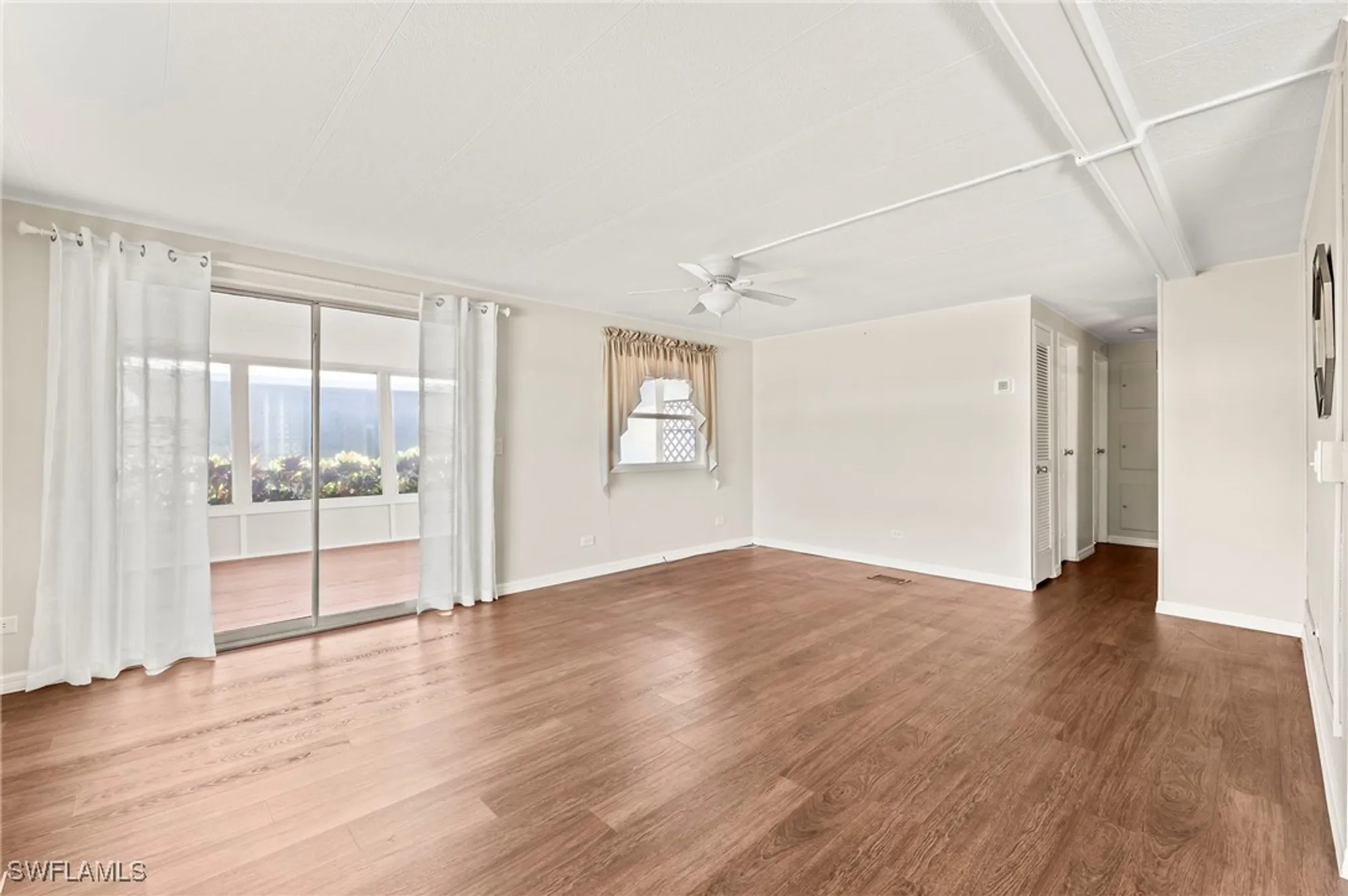 Property Slideshow image 6 of 28 | 40 le mans dr, Naples, FL, 34112