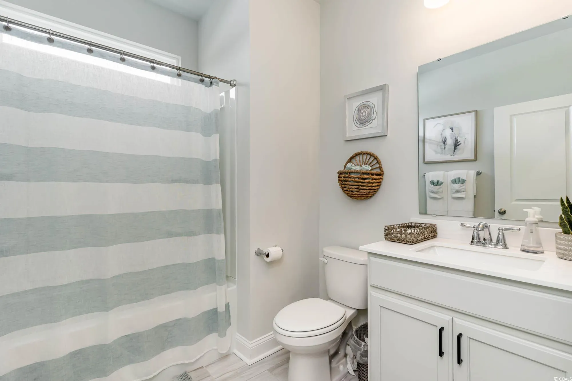 Property Slideshow image 13 of 36 | 135 stride ct, Myrtle Beach, SC, 29588