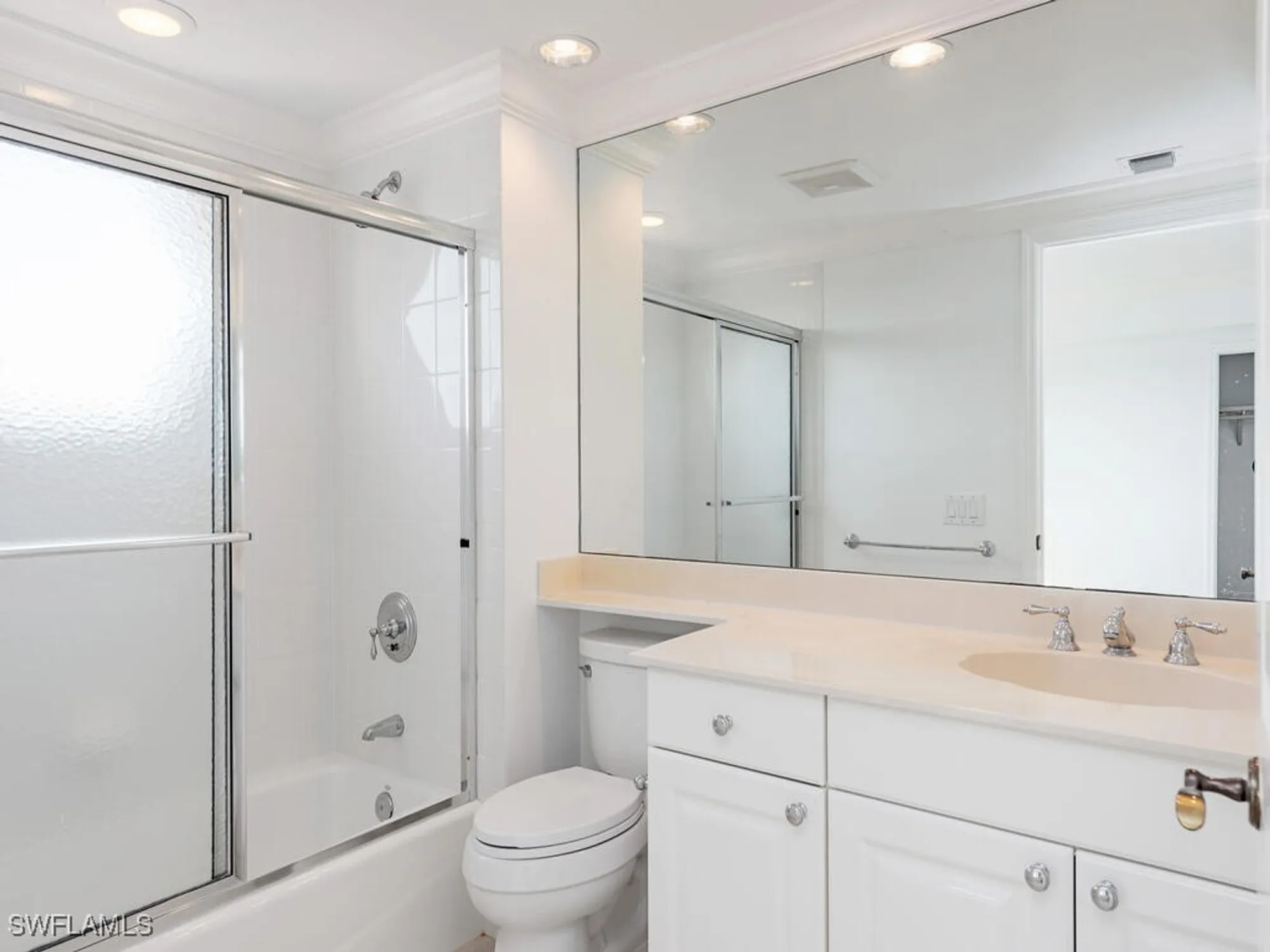 Property Slideshow image 13 of 22 | 7425 pelican bay blvd 501, Naples, FL, 34108