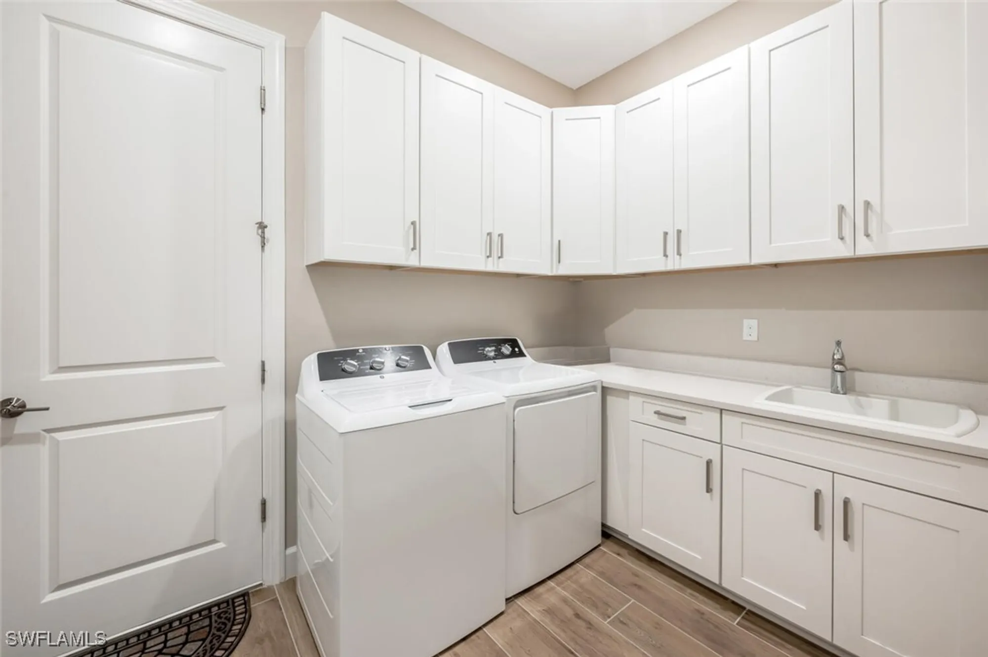 Property Slideshow image 24 of 43 | 8448 rosa ct, Naples, FL, 34114