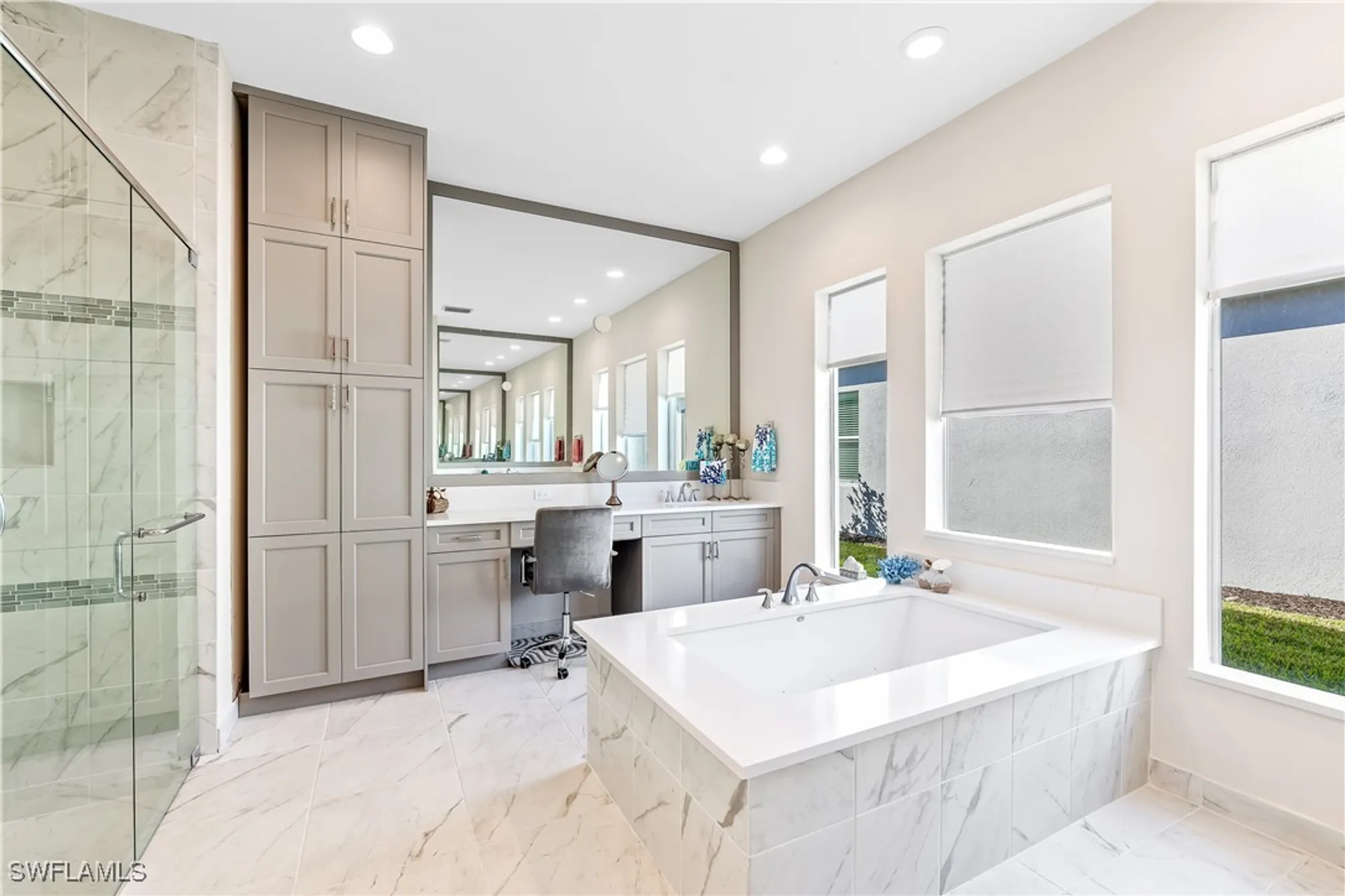 Property Slideshow image 12 of 34 | 12047 oleander ave, Naples, FL, 34120