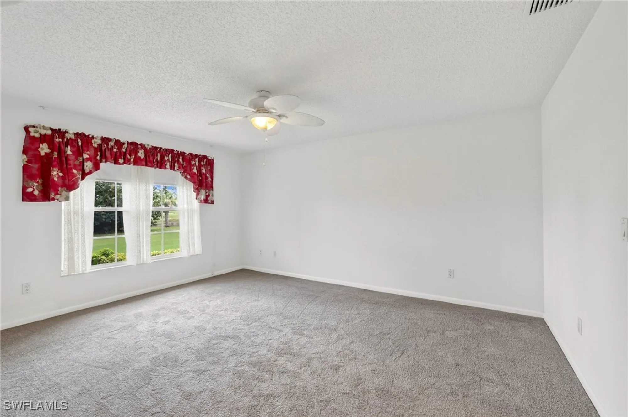 Property Slideshow image 17 of 45 | 1381 n brandywine cir, Fort Myers, FL, 33919