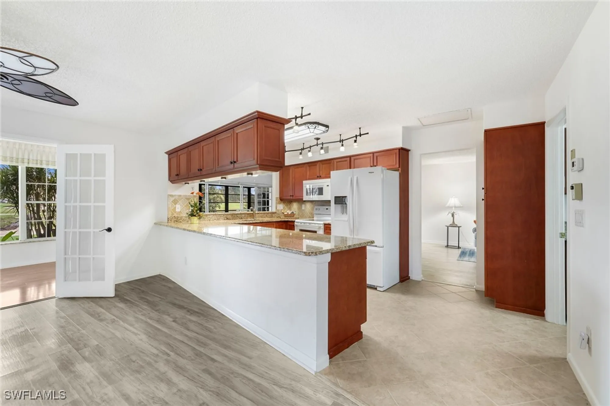 Property Slideshow image 11 of 45 | 1381 n brandywine cir, Fort Myers, FL, 33919