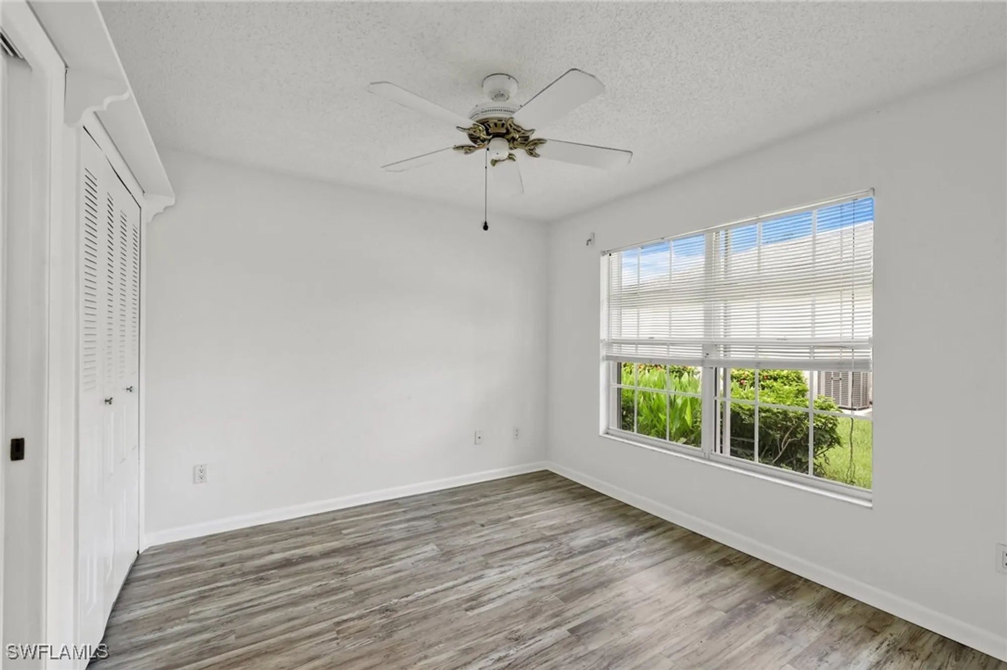 Property Slideshow image 28 of 45 | 1381 n brandywine cir, Fort Myers, FL, 33919