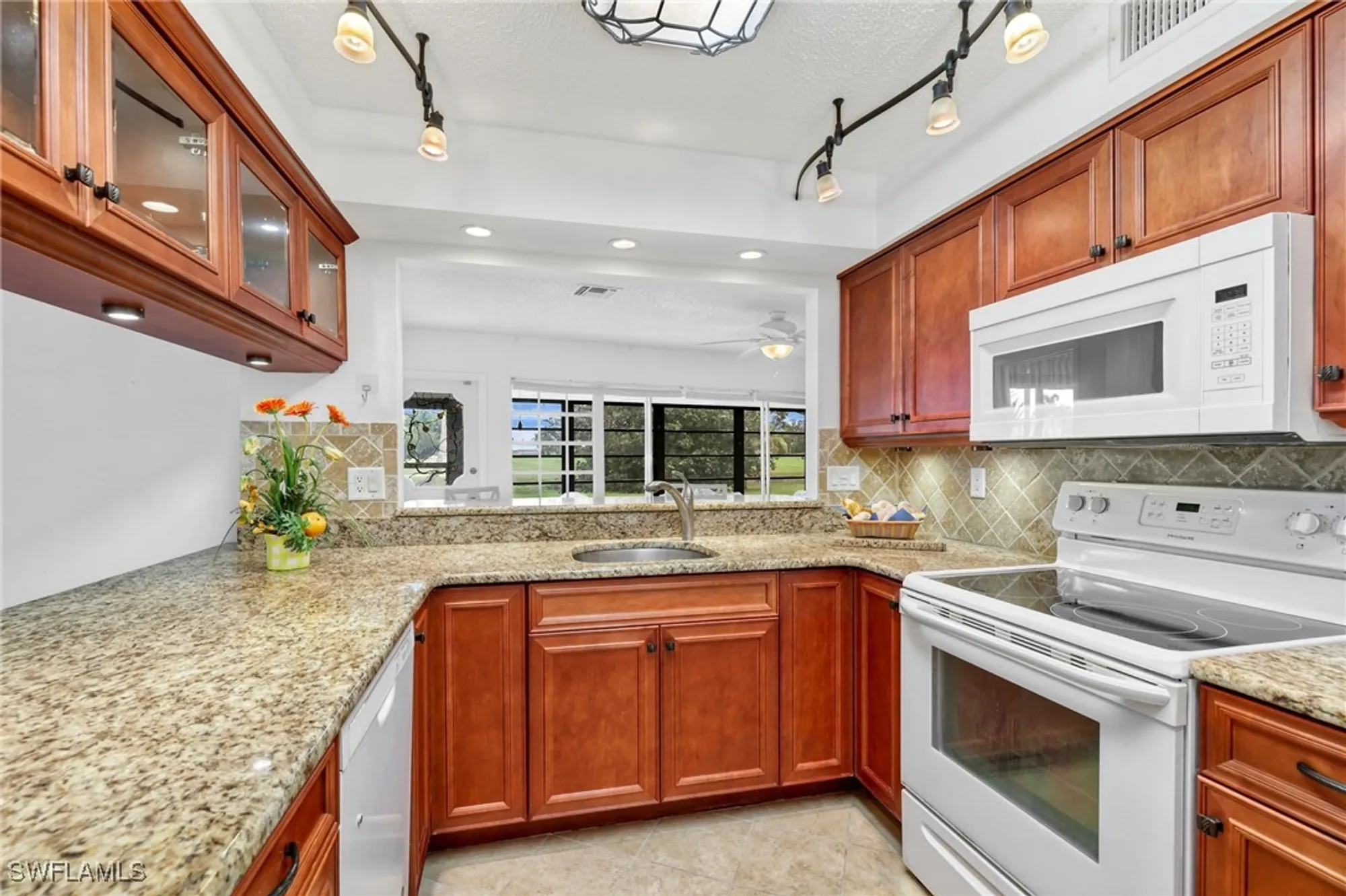 Property Slideshow image 8 of 45 | 1381 n brandywine cir, Fort Myers, FL, 33919