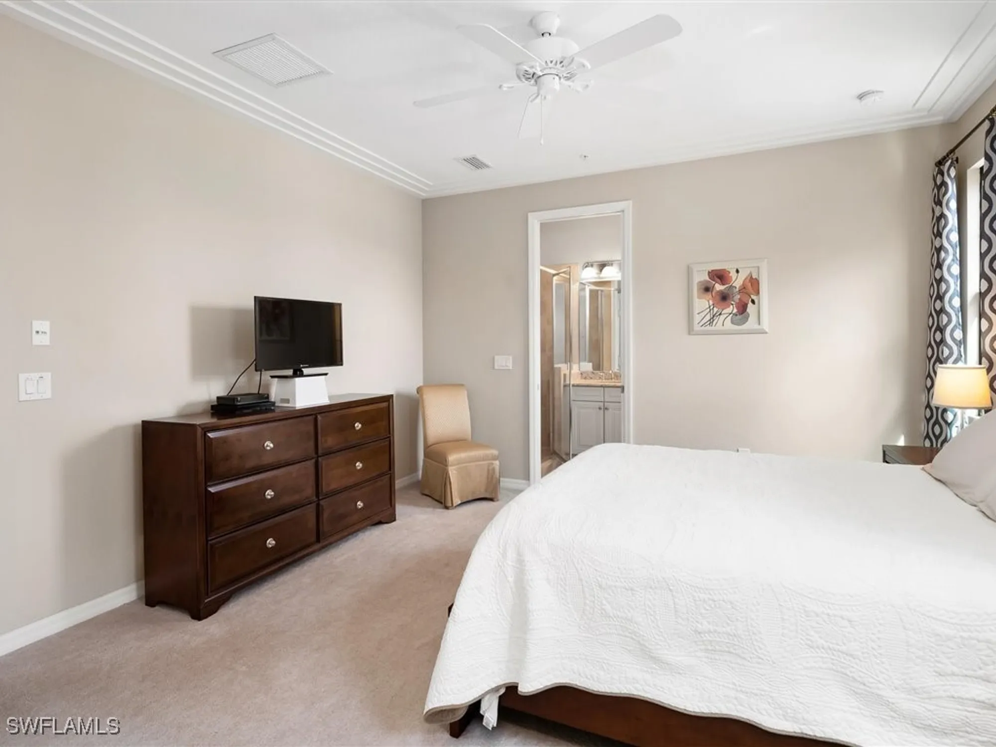 Property Slideshow image 11 of 37 | 9071 albion ln 5703, Naples, FL, 34113