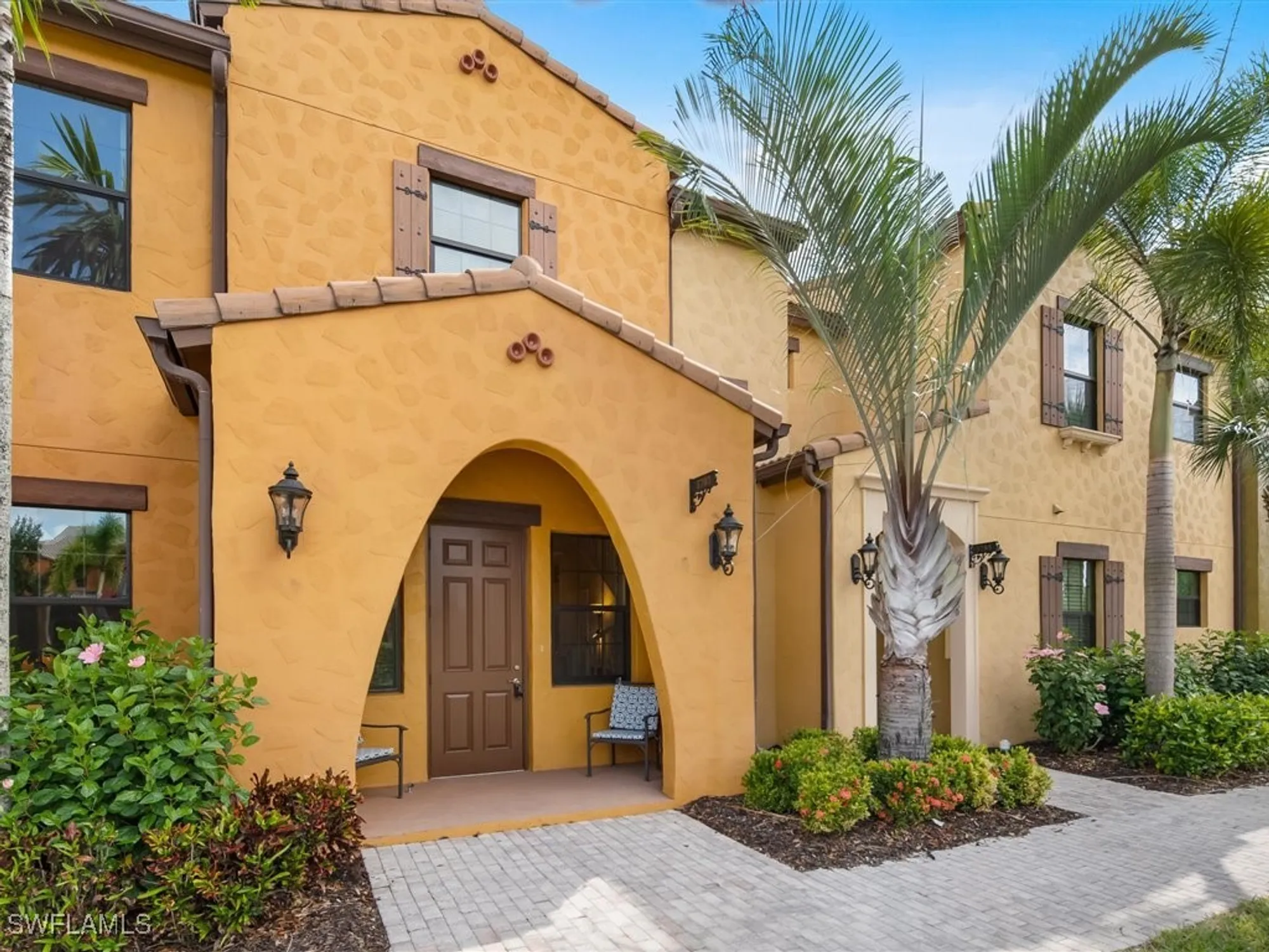 Property Slideshow image 2 of 37 | 9071 albion ln 5703, Naples, FL, 34113