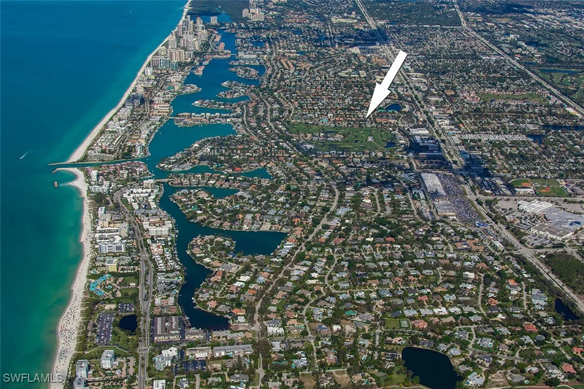 Property Slideshow image 4 of 10 | 698 fairway ter, Naples, FL, 34103