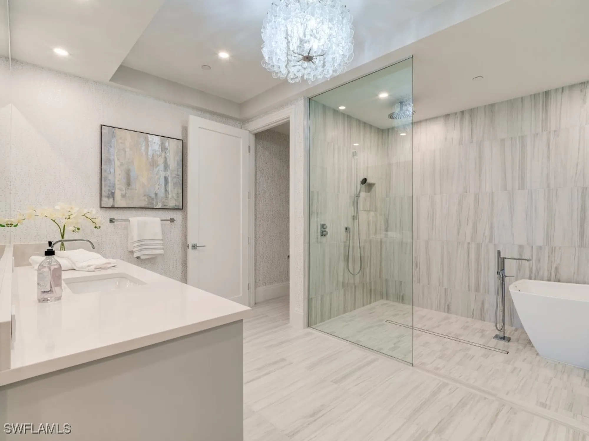 Property Slideshow image 16 of 32 | 4991 bonita bay blvd unit 802, Bonita Springs, FL, 34134