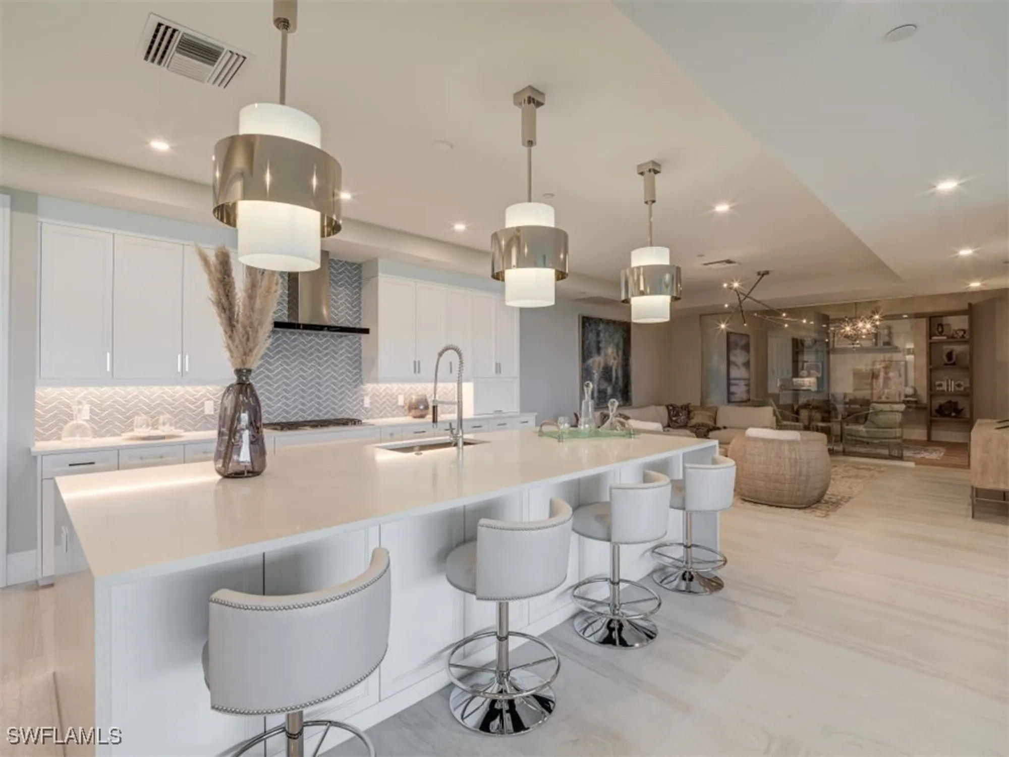 Property Slideshow image 6 of 32 | 4991 bonita bay blvd unit 802, Bonita Springs, FL, 34134