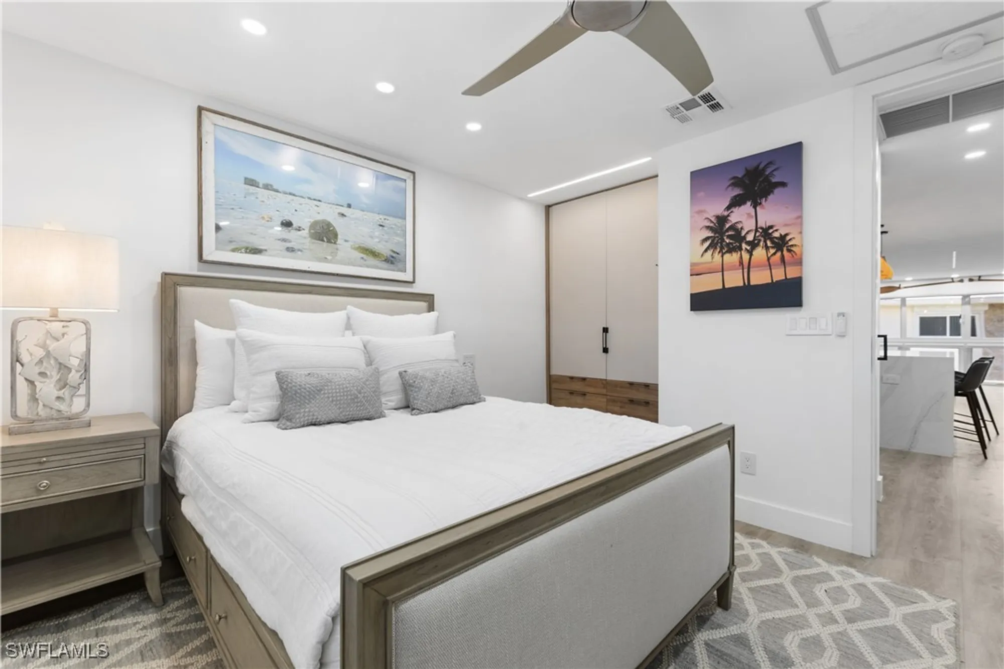 Property Slideshow image 16 of 27 | 2500 gulf shore blvd n7, Naples, FL, 34103