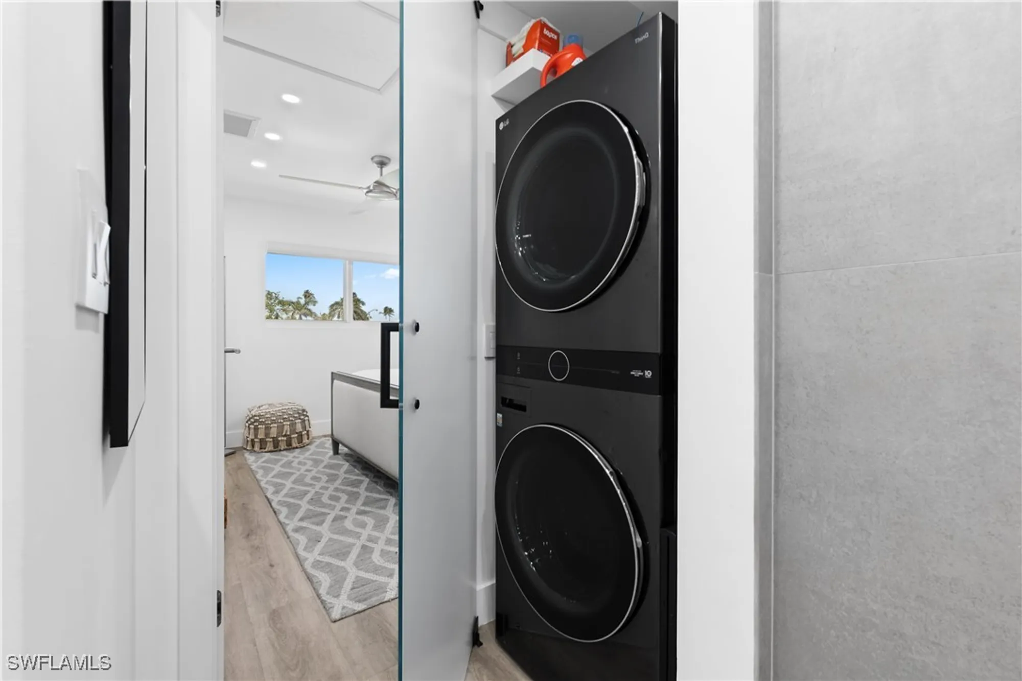 Property Slideshow image 18 of 27 | 2500 gulf shore blvd n7, Naples, FL, 34103