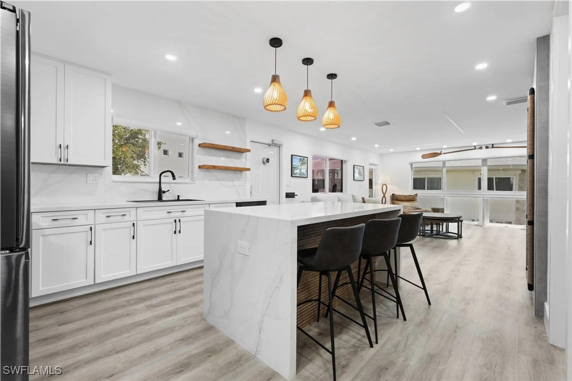 Property Slideshow image 10 of 27 | 2500 gulf shore blvd n7, Naples, FL, 34103