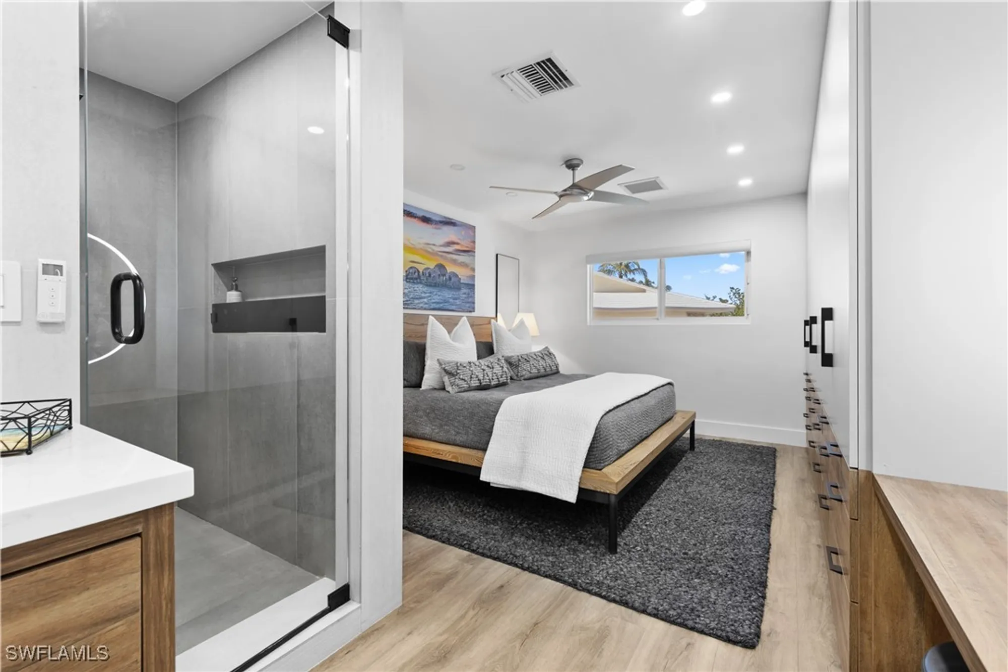 Property Slideshow image 11 of 27 | 2500 gulf shore blvd n7, Naples, FL, 34103