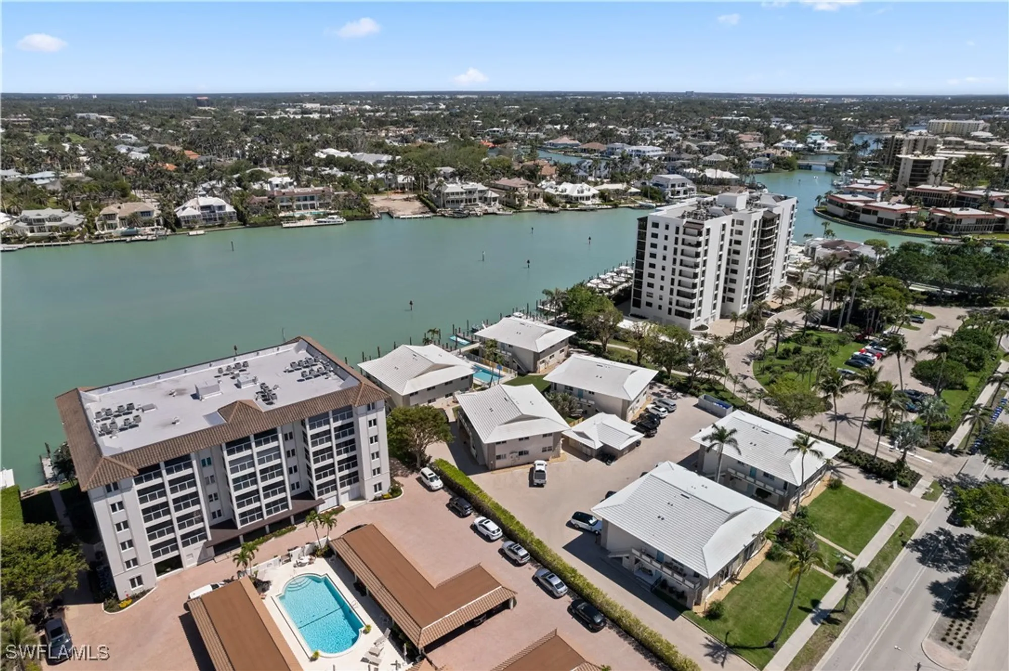 Property Slideshow image 24 of 27 | 2500 gulf shore blvd n7, Naples, FL, 34103