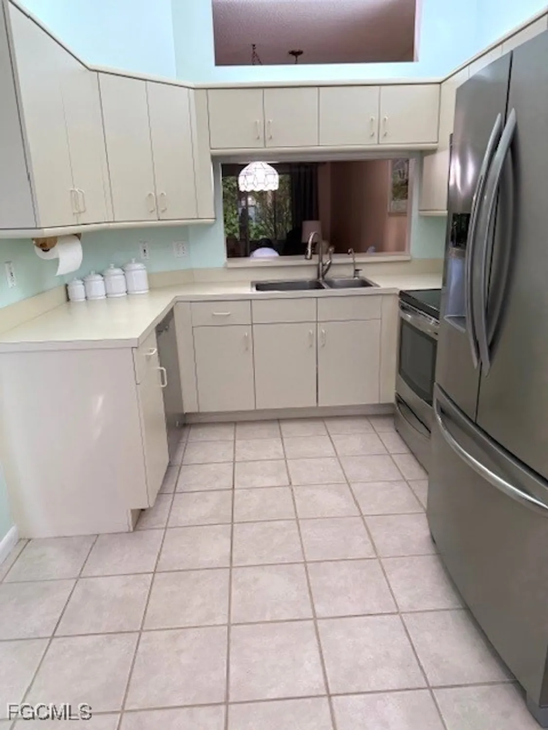 Property Slideshow image 6 of 27 | 4632 blackberry dr, Fort Myers, FL, 33905