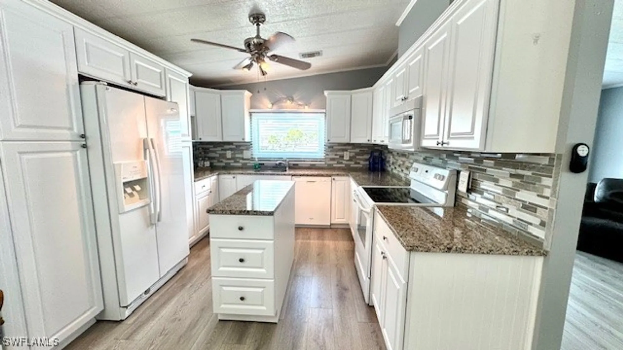 Property Slideshow image 9 of 49 | 14497 nathan hale ln, North Fort Myers, FL, 33917