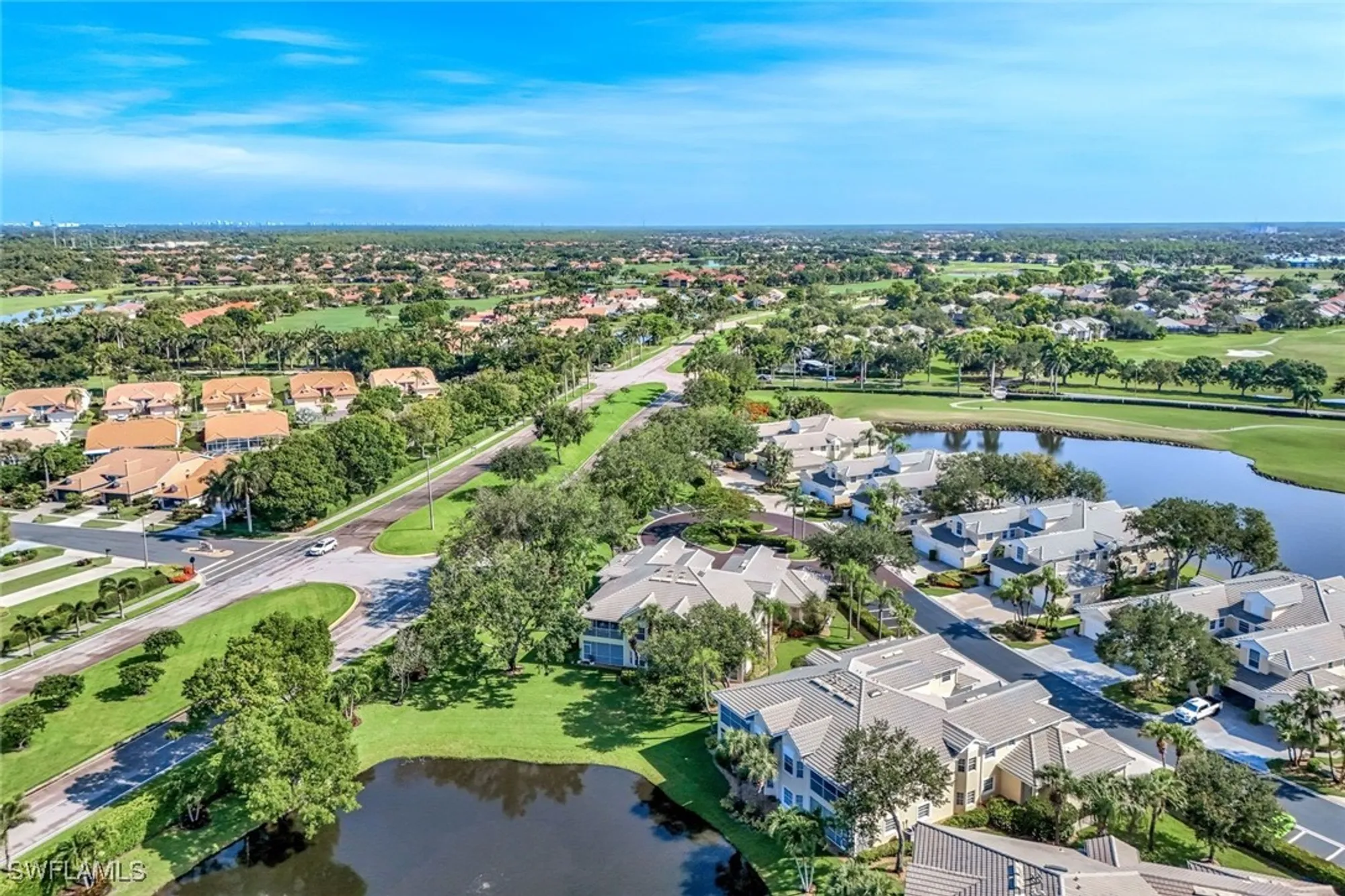 Property Slideshow image 8 of 20 | 8355 mystic greens way 1902, Naples, FL, 34113