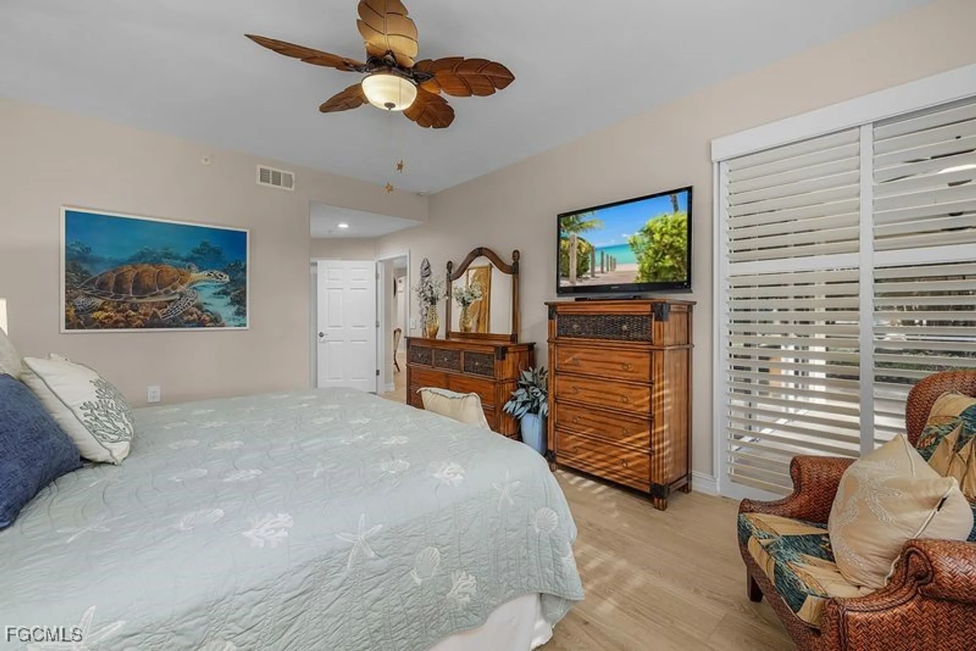 Property Slideshow image 8 of 28 | 11065 harbour yacht ct unit 101, Fort Myers, FL, 33908