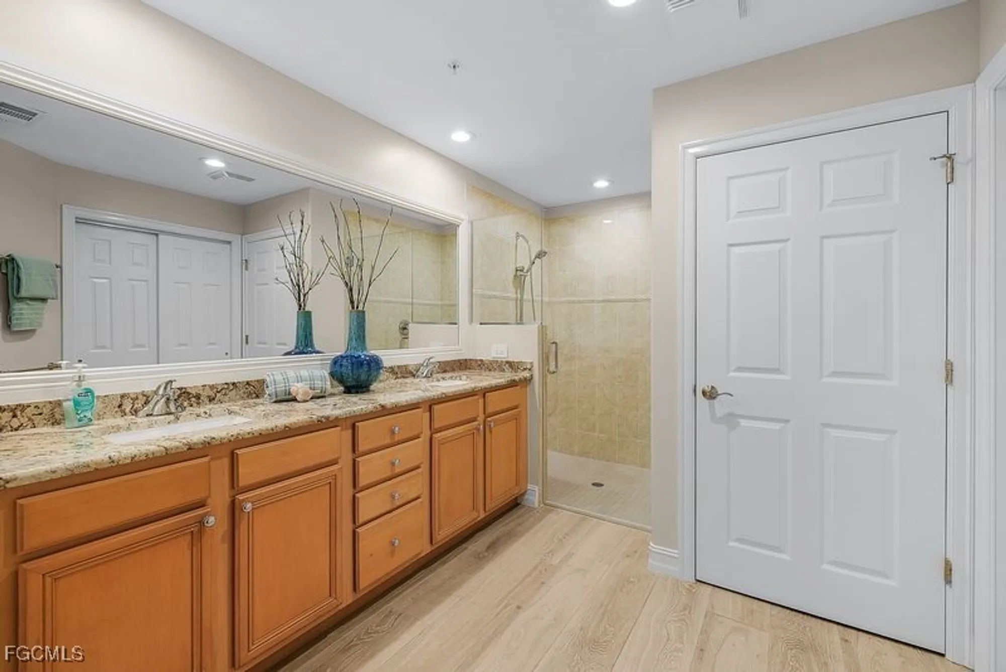 Property Slideshow image 9 of 28 | 11065 harbour yacht ct unit 101, Fort Myers, FL, 33908