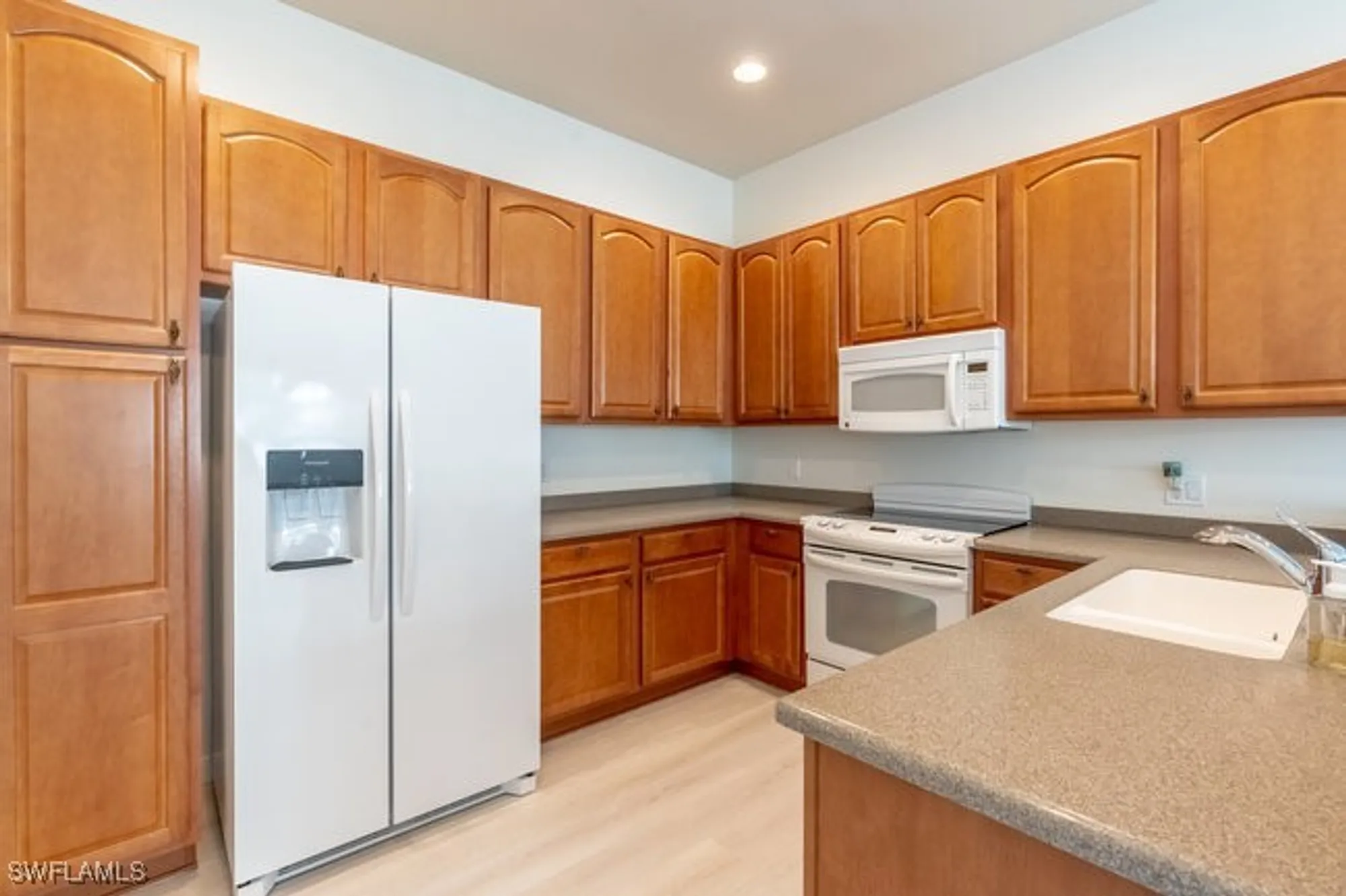 Property Slideshow image 16 of 37 | 8681 erice ct, Naples, FL, 34114