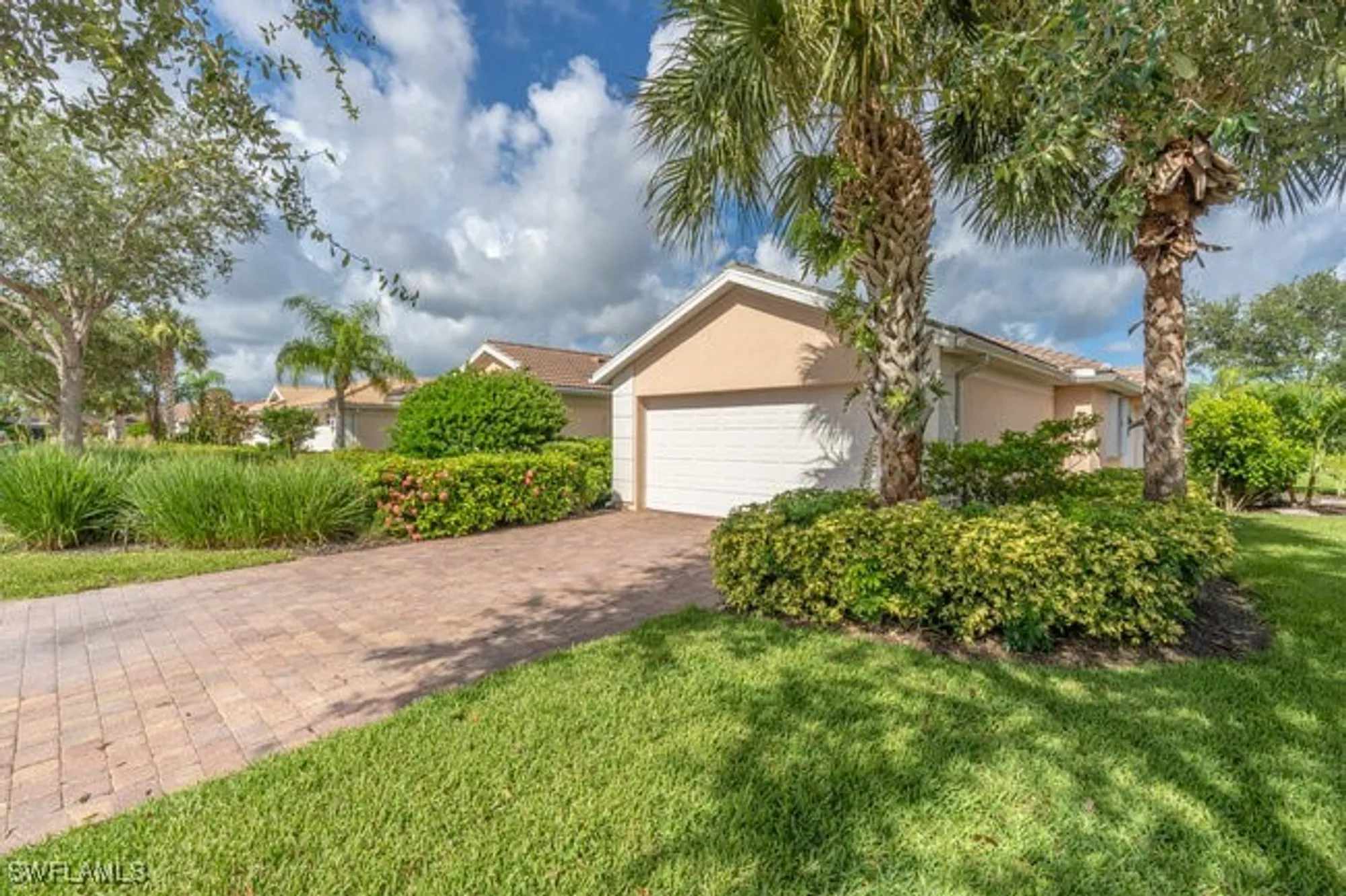 Property Slideshow image 4 of 37 | 8681 erice ct, Naples, FL, 34114