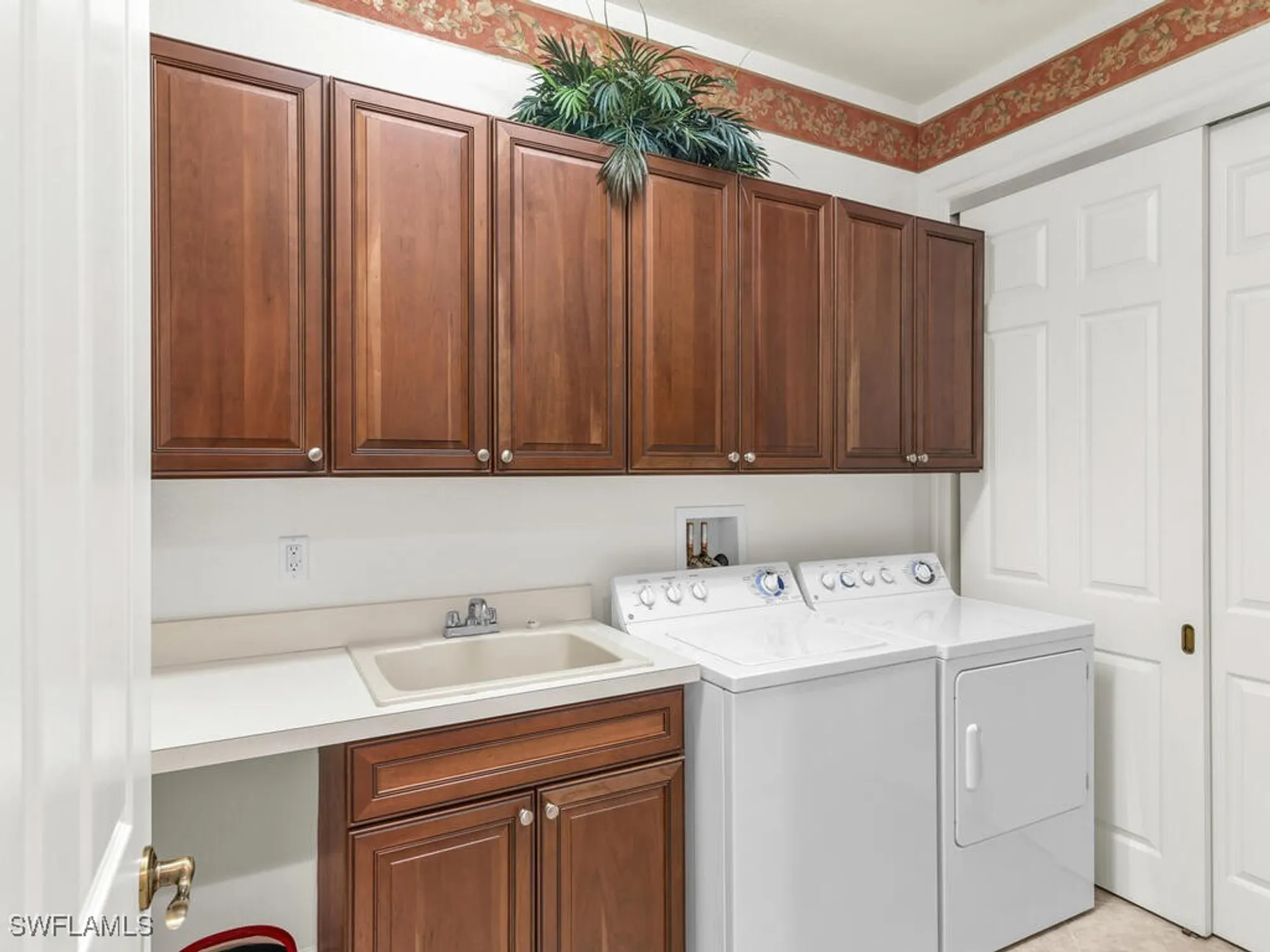 Property Slideshow image 29 of 50 | 7869 hawthorne dr 303, Naples, FL, 34113