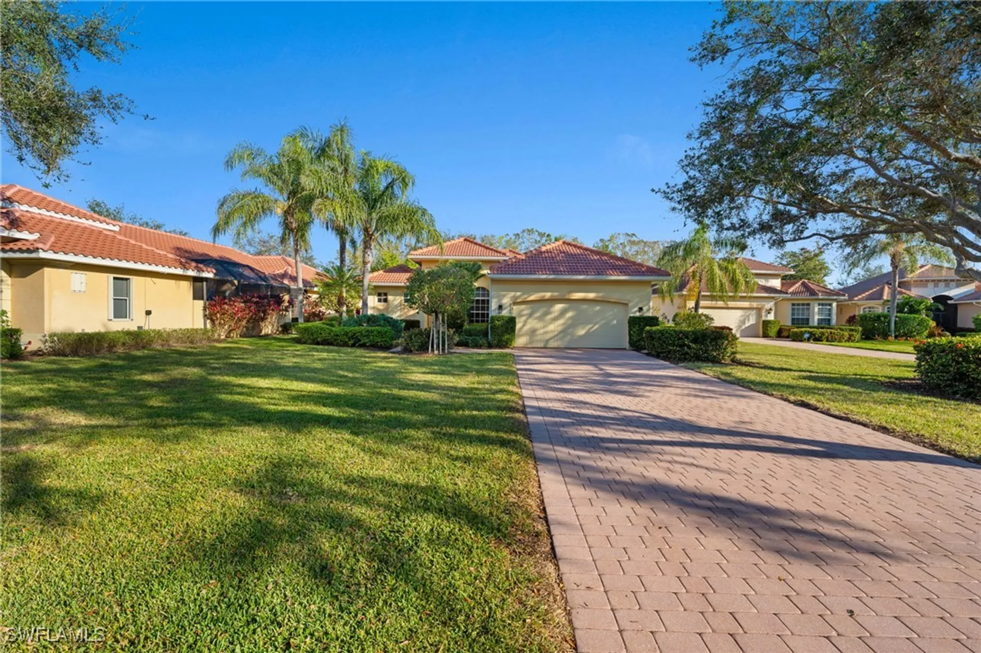 Property Slideshow image 25 of 33 | 6937 bent grass dr, Naples, FL, 34113