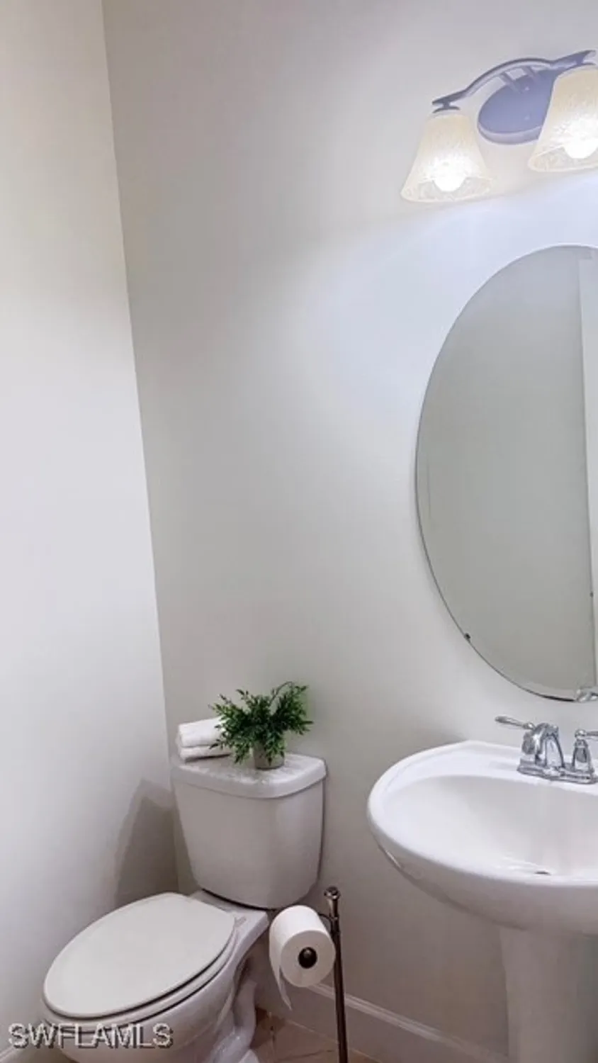 Property Slideshow image 15 of 42 | 5052 martinique dr, Naples, FL, 34113