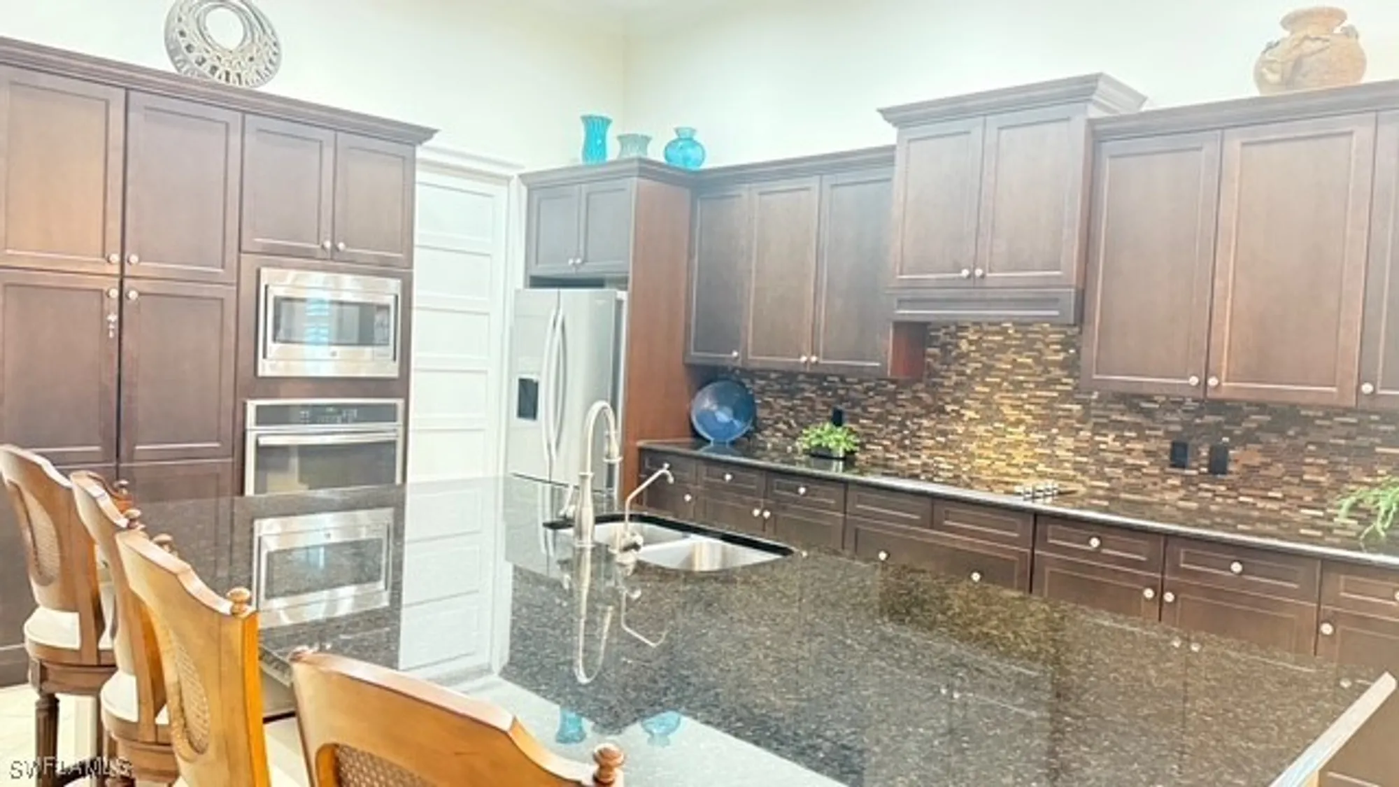 Property Slideshow image 16 of 42 | 5052 martinique dr, Naples, FL, 34113