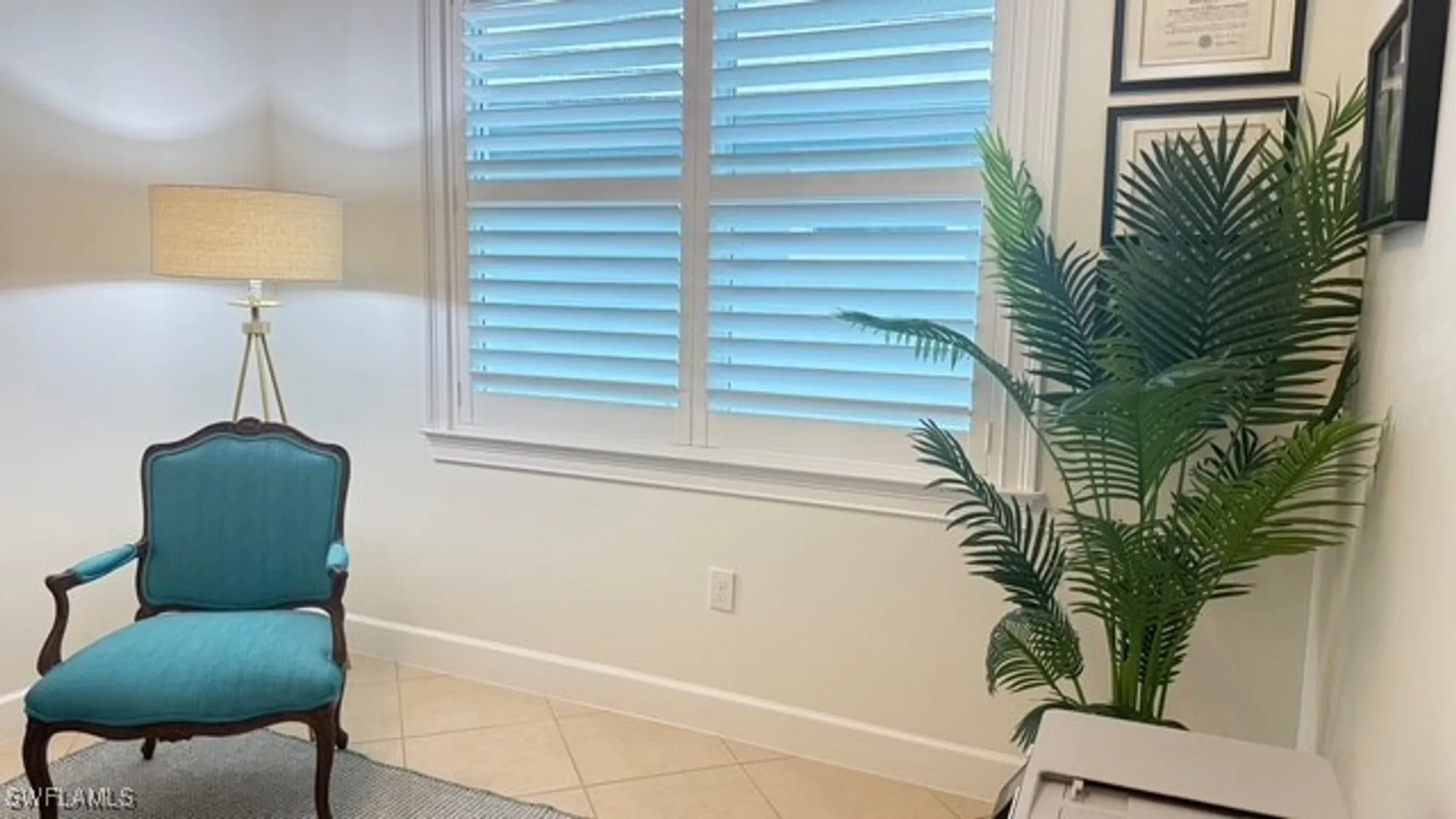 Property Slideshow image 17 of 42 | 5052 martinique dr, Naples, FL, 34113