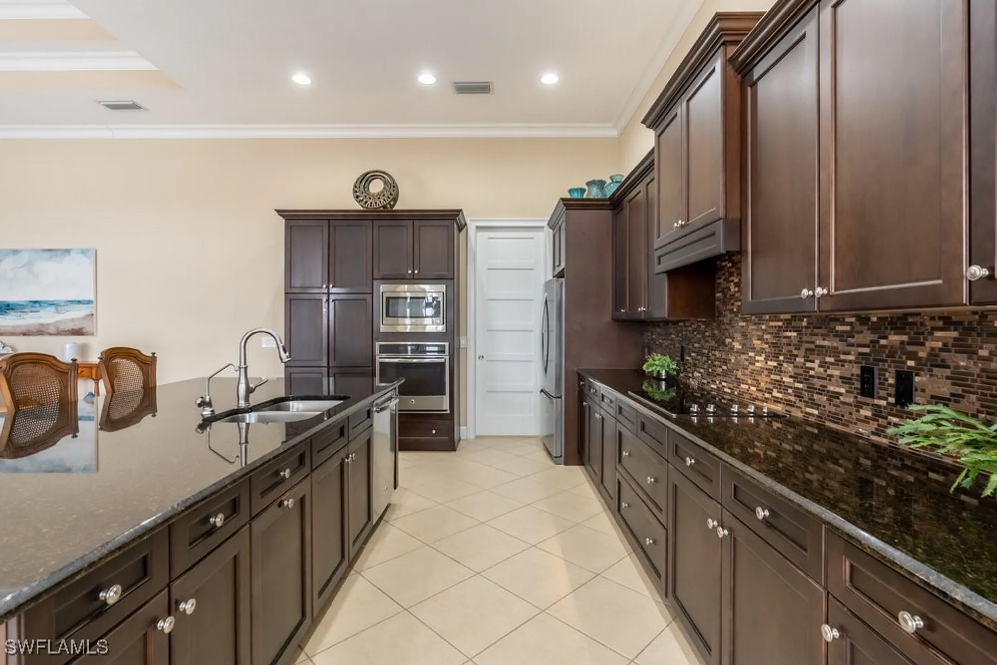 Property Slideshow image 10 of 42 | 5052 martinique dr, Naples, FL, 34113