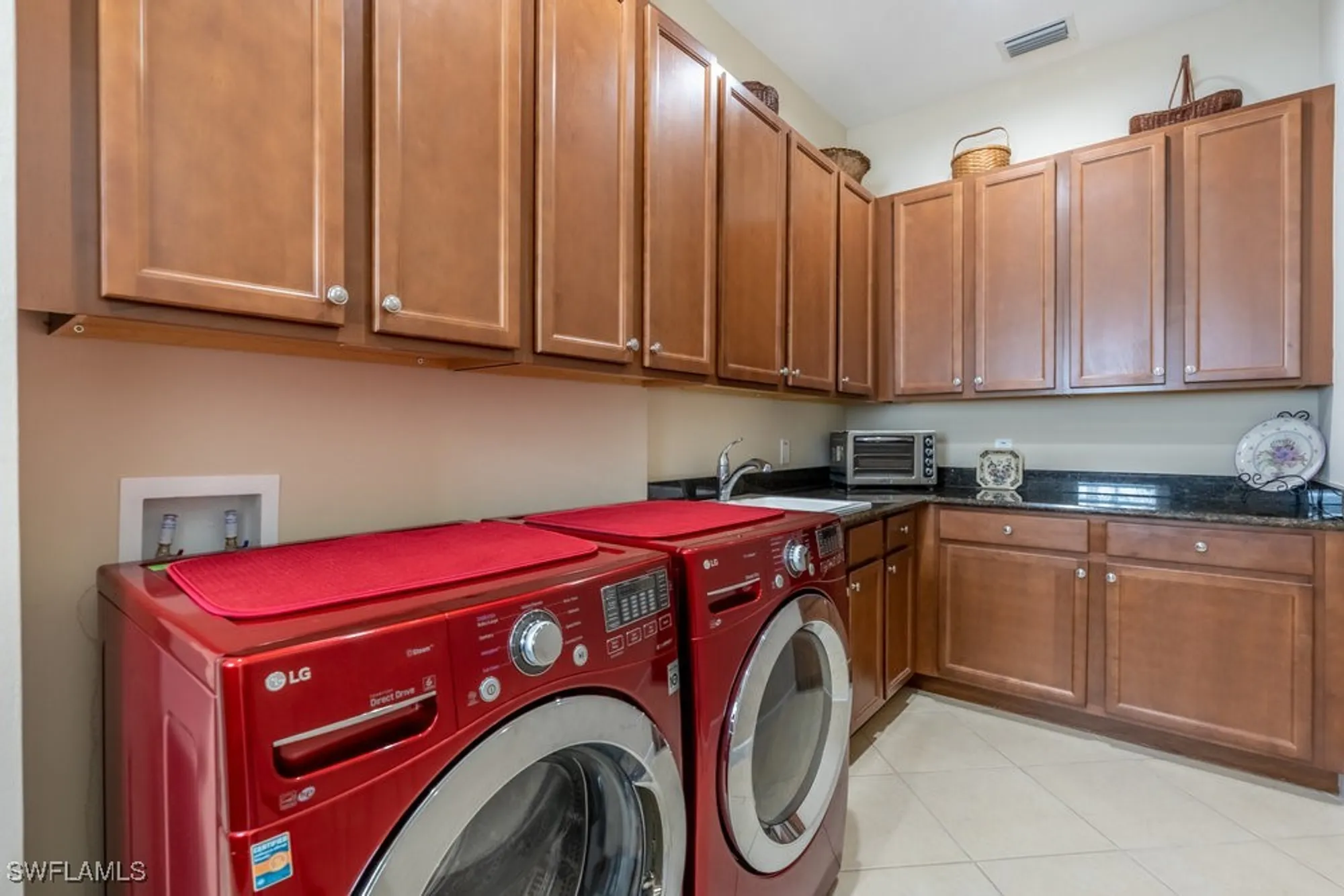 Property Slideshow image 26 of 42 | 5052 martinique dr, Naples, FL, 34113