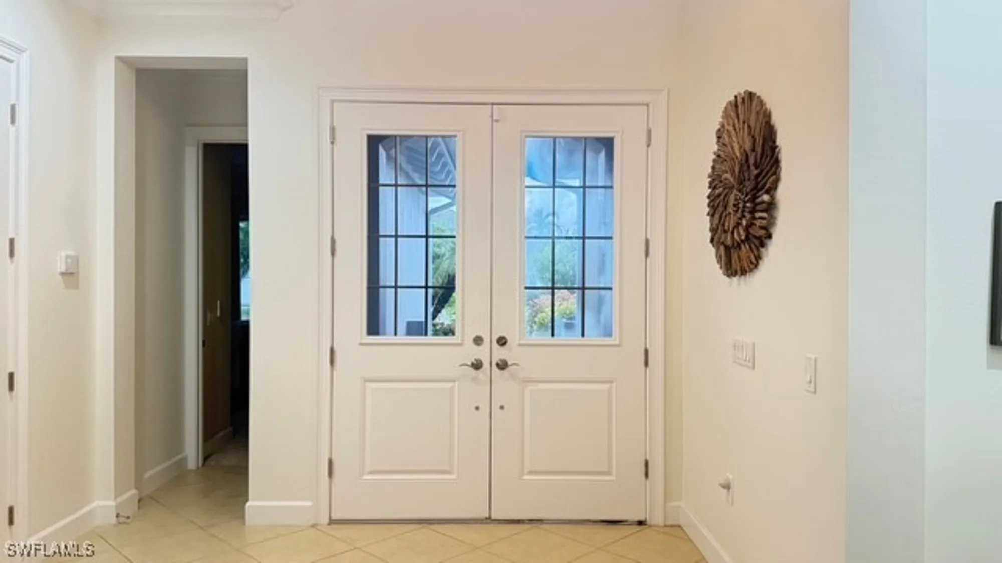 Property Slideshow image 5 of 42 | 5052 martinique dr, Naples, FL, 34113