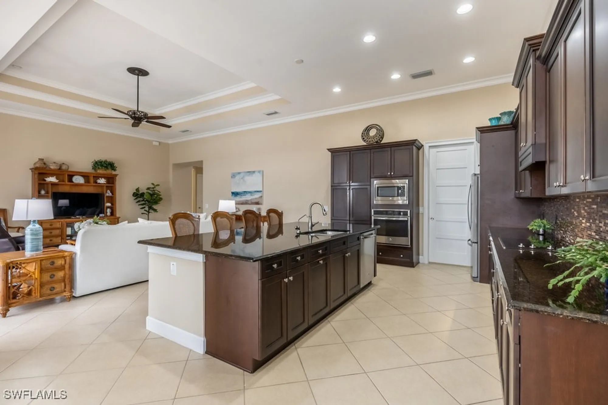 Property Slideshow image 9 of 42 | 5052 martinique dr, Naples, FL, 34113