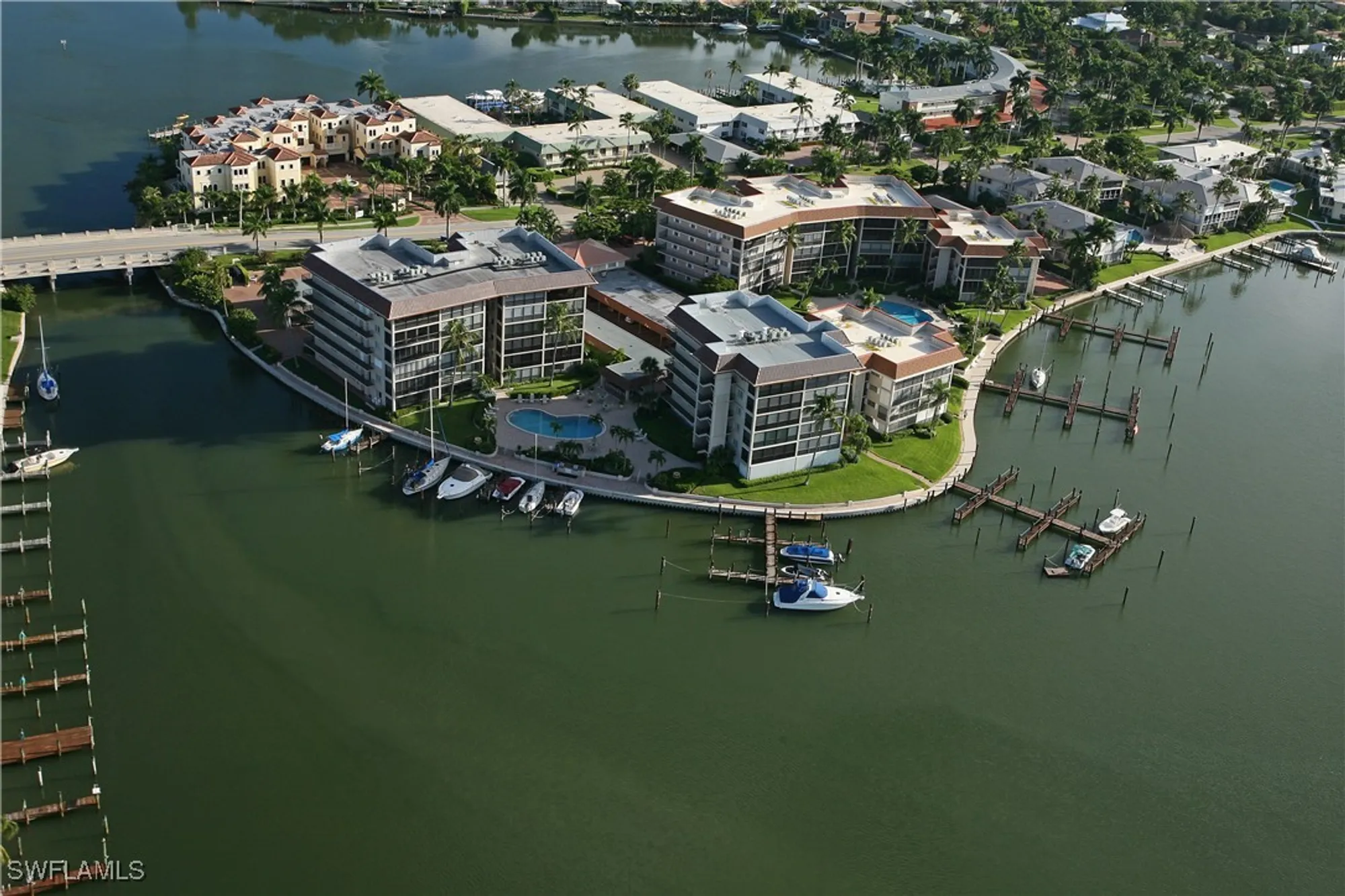 Property Slideshow image 1 of 24 | 222 harbour dr apt 314, Naples, FL, 34103