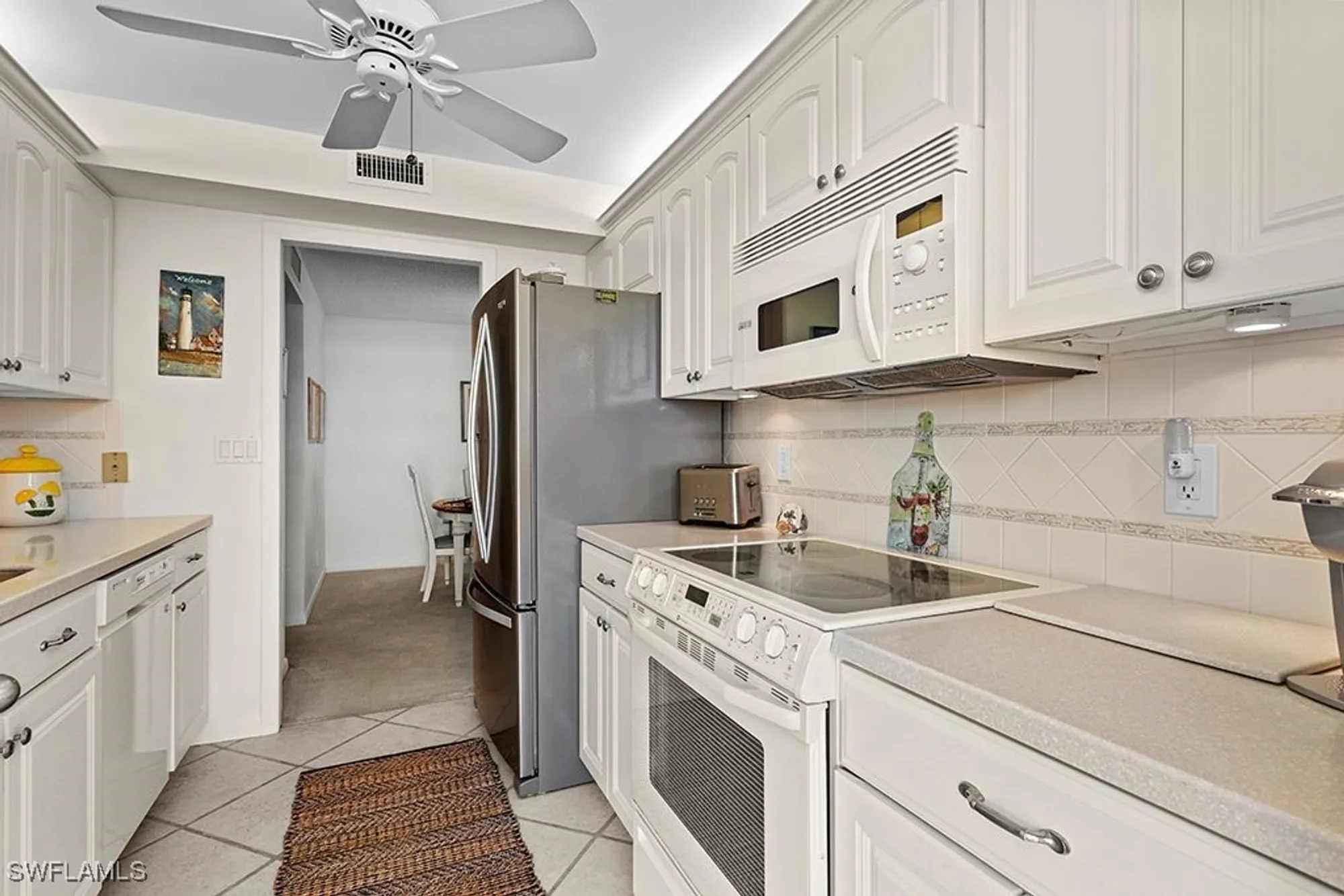 Property Slideshow image 10 of 24 | 222 harbour dr apt 314, Naples, FL, 34103