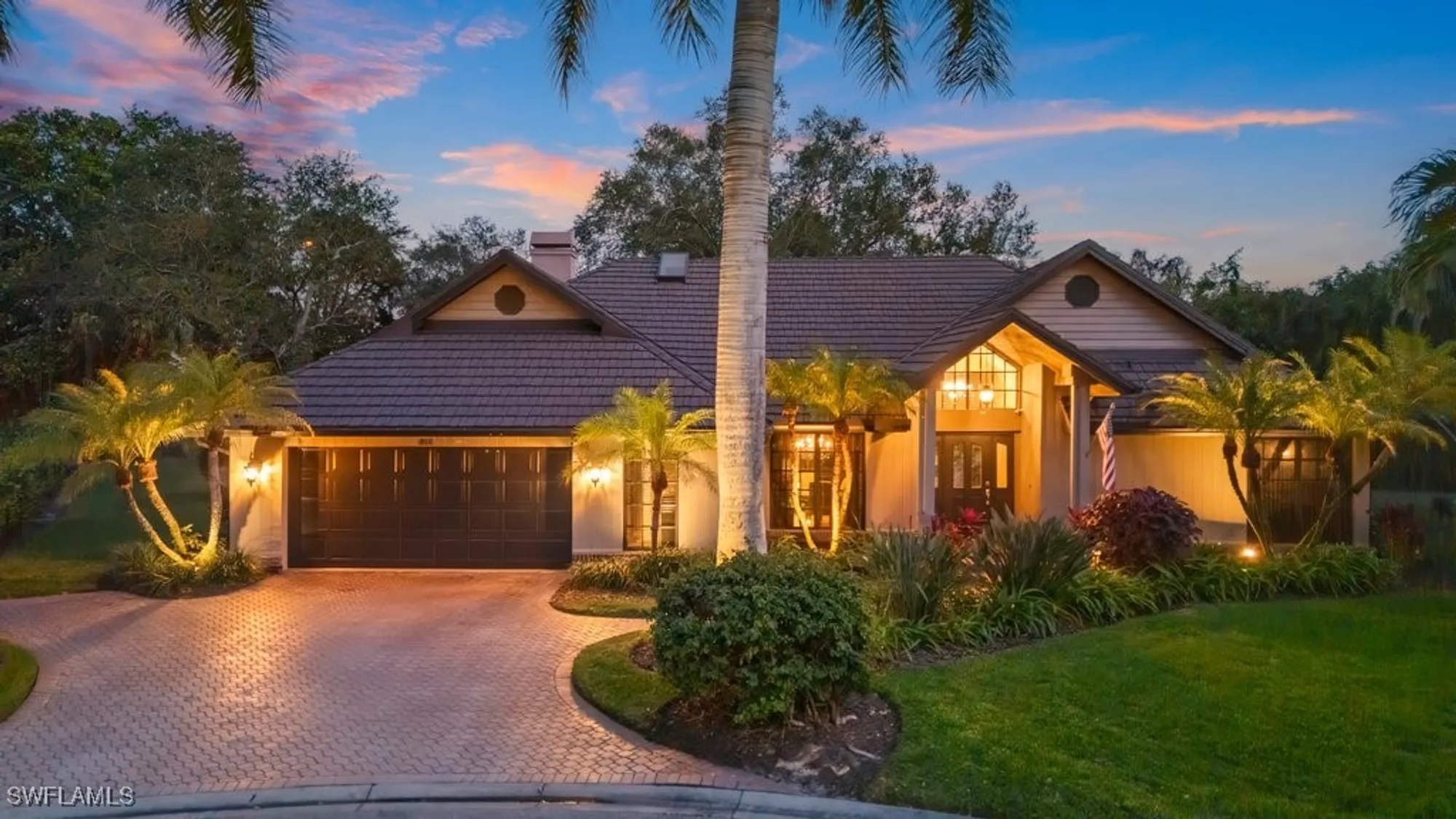 Property Slideshow image 14 of 48 | 812 pine creek ln, Naples, FL, 34108