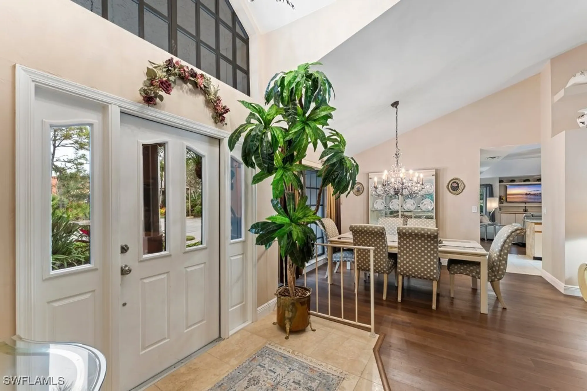 Property Slideshow image 16 of 48 | 812 pine creek ln, Naples, FL, 34108
