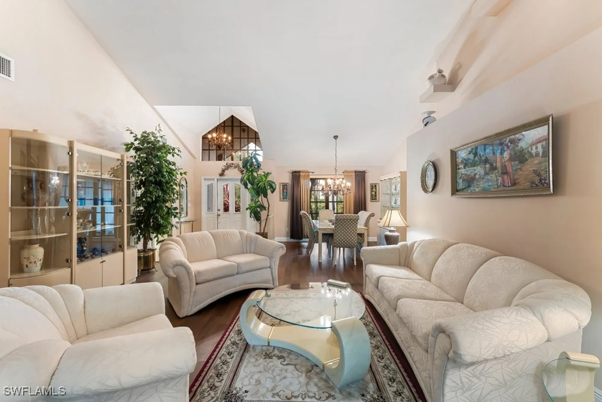 Property Slideshow image 21 of 48 | 812 pine creek ln, Naples, FL, 34108