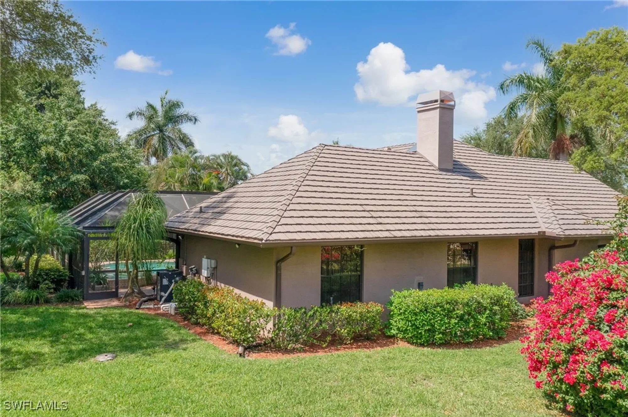 Property Slideshow image 34 of 48 | 812 pine creek ln, Naples, FL, 34108
