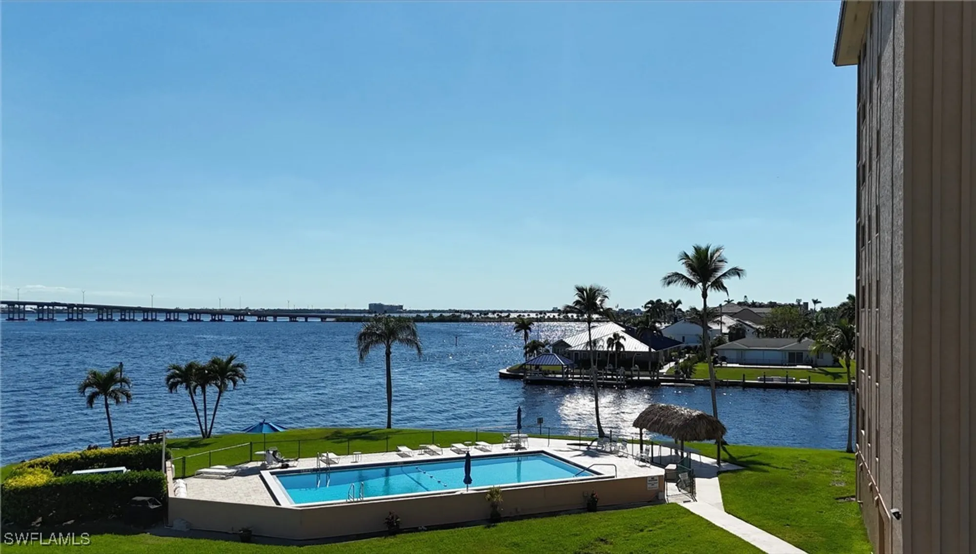 Property Slideshow image 5 of 9 | 4260 se 20th pl 801, Cape Coral, FL, 33904